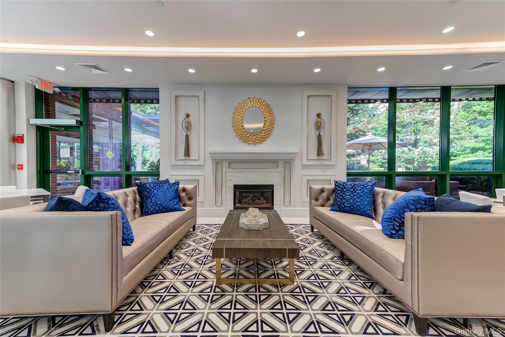 100 Hilton Avenue # M4, Garden City, NY 11530