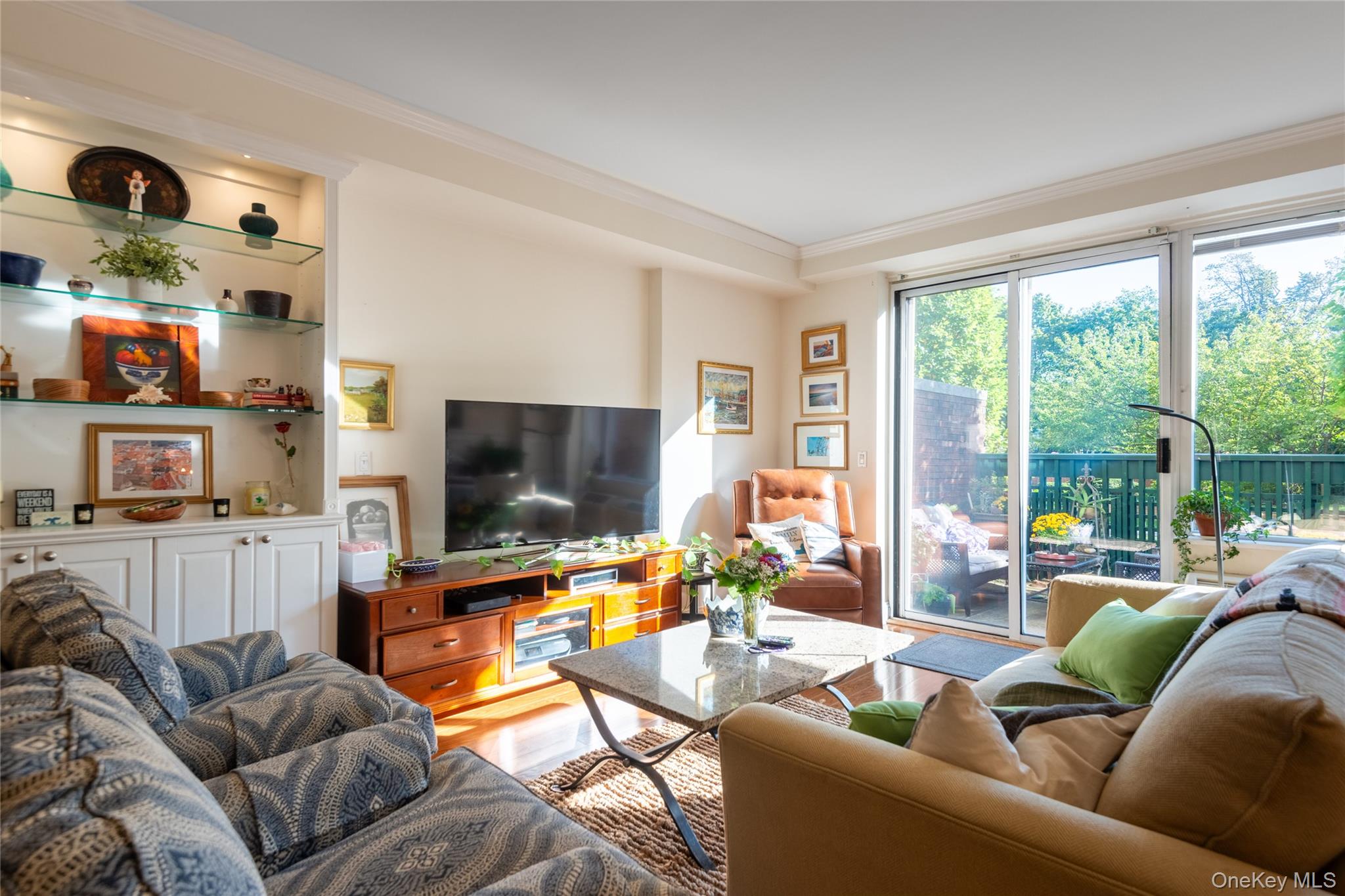 100 Hilton Avenue # M4, Garden City, NY 11530