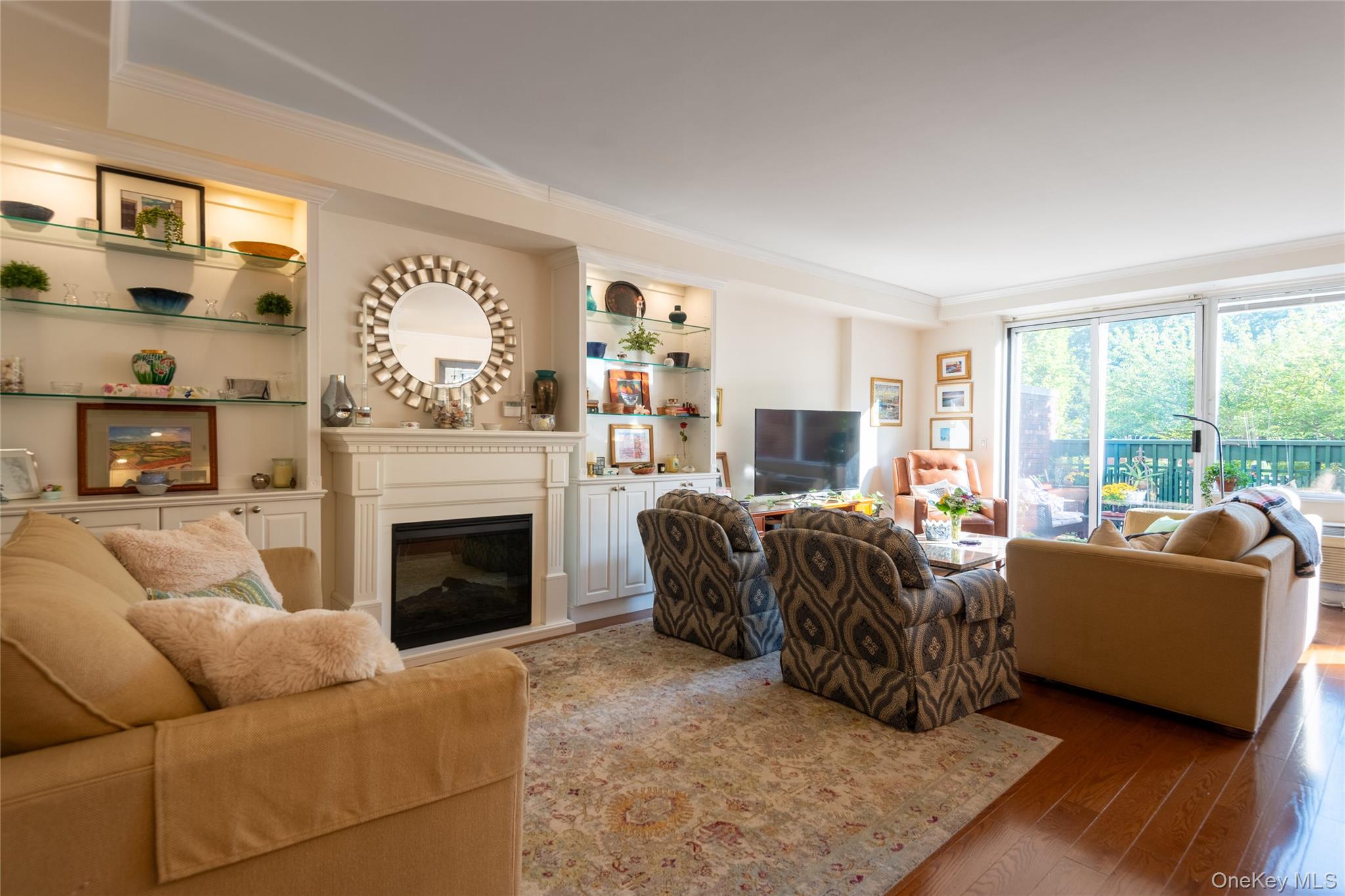 100 Hilton Avenue # M4, Garden City, NY 11530