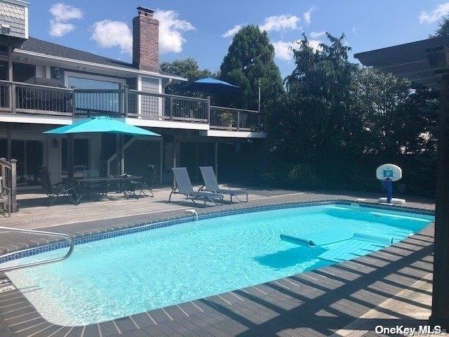 14 Kensington Street, Lido Beach, NY 11561