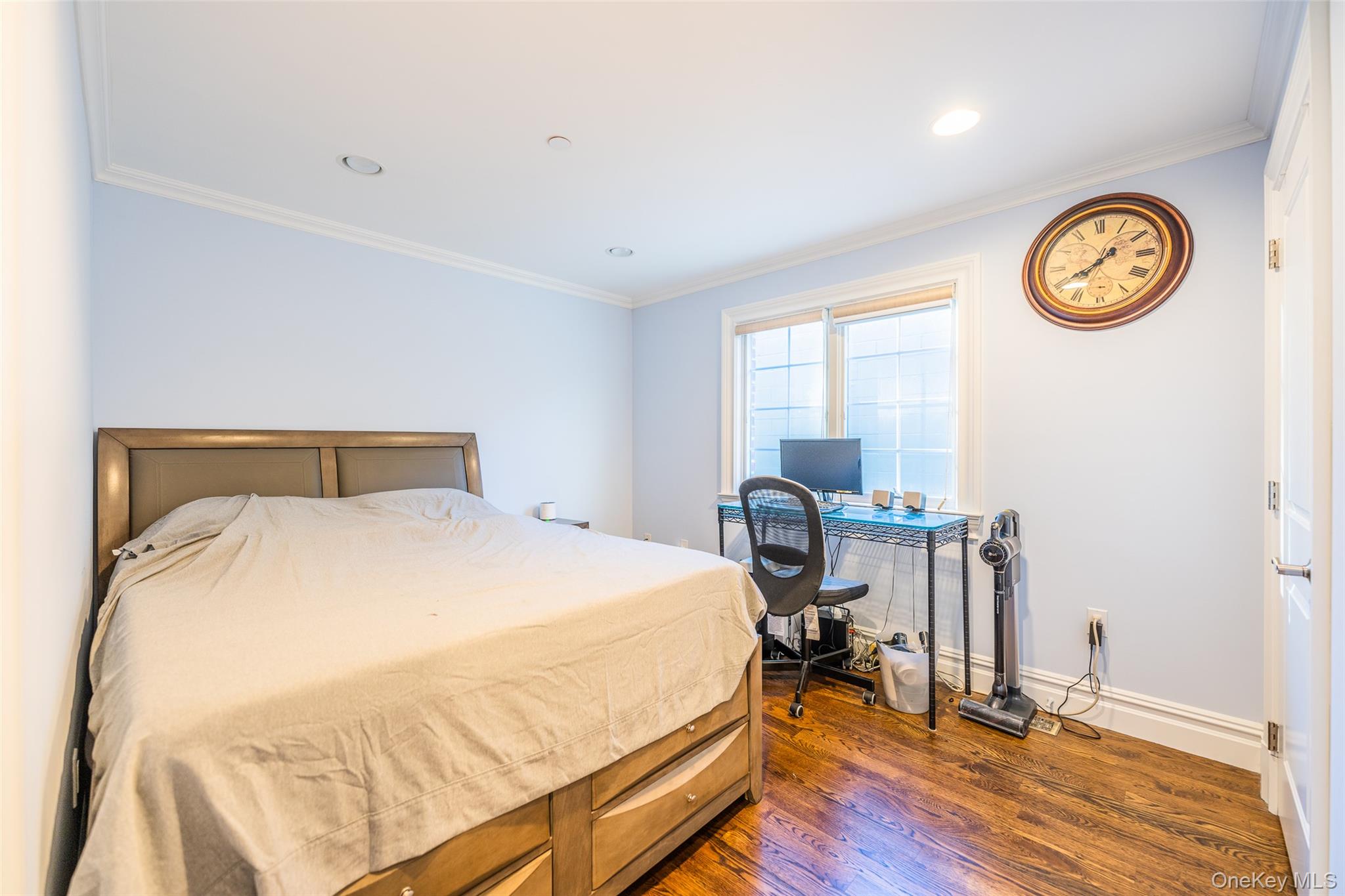 4515 Browvale Lane, Little Neck, NY 11362