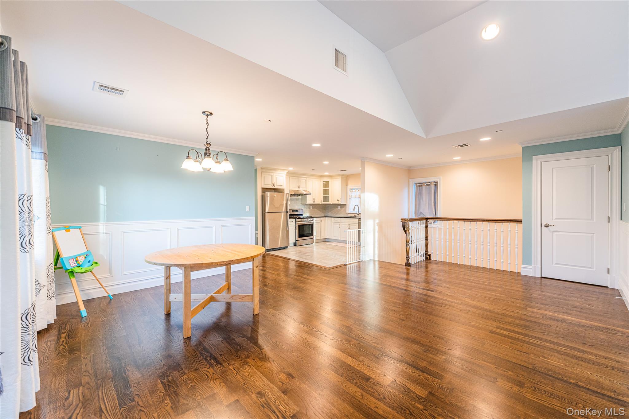 4515 Browvale Lane, Little Neck, NY 11362