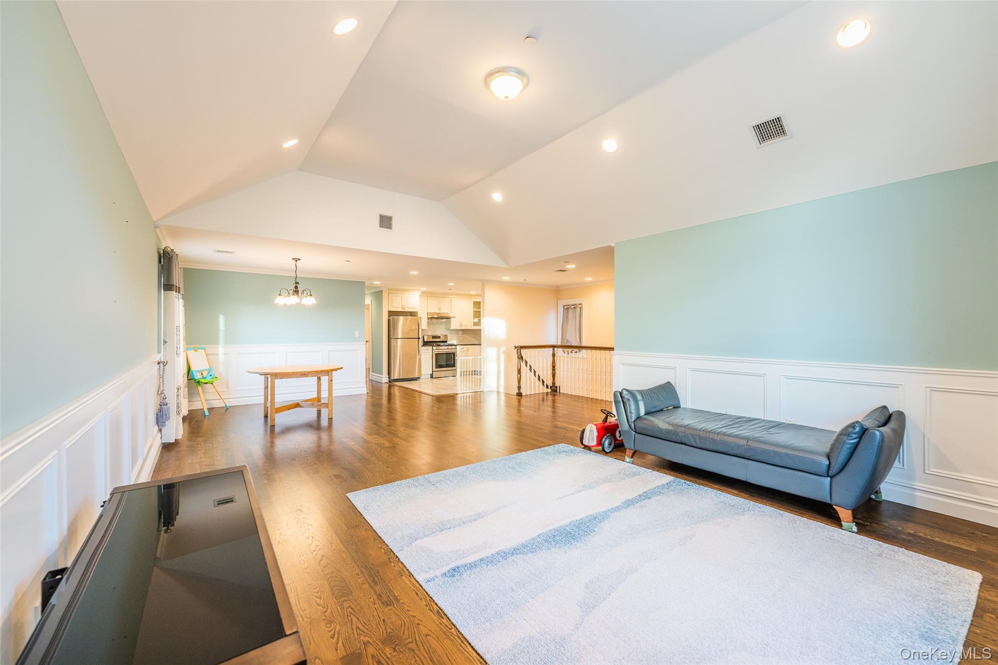 4515 Browvale Lane, Little Neck, NY 11362