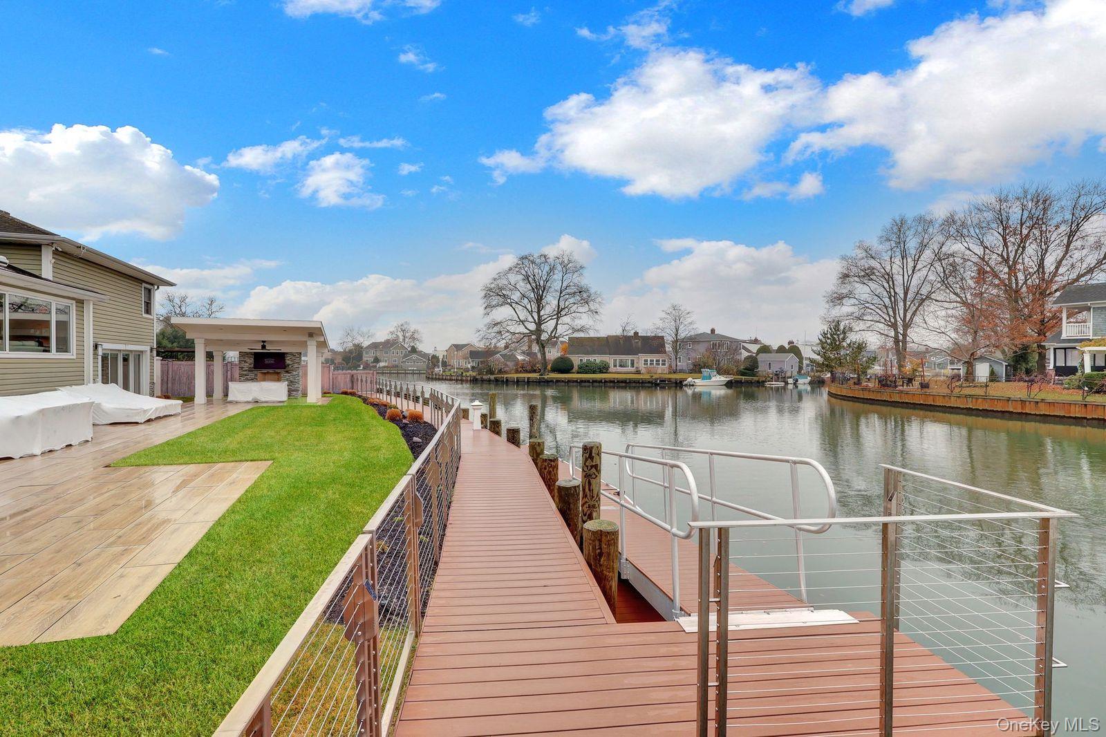 23 Biltmore Boulevard, Massapequa, NY 11758