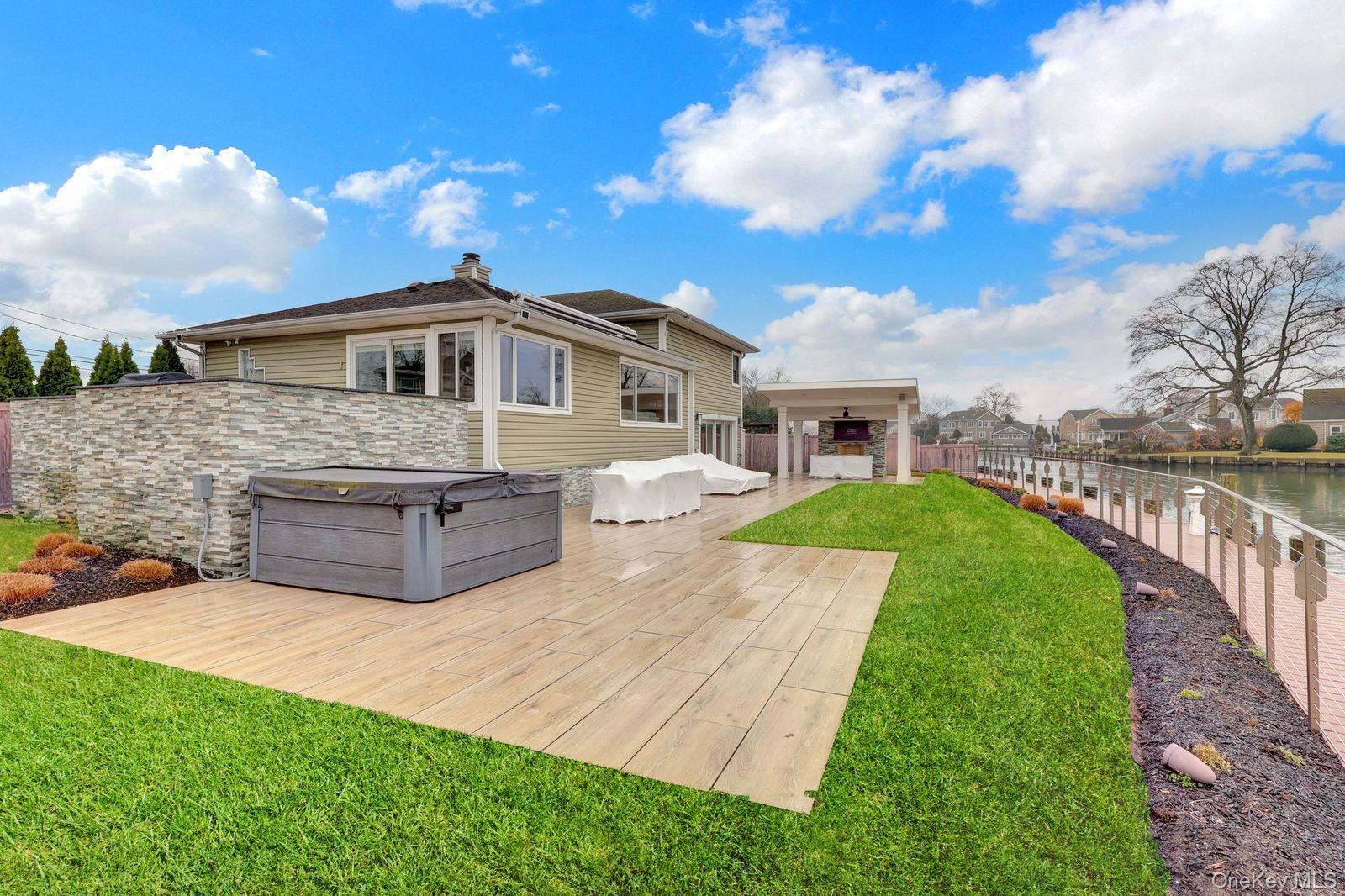 23 Biltmore Boulevard, Massapequa, NY 11758