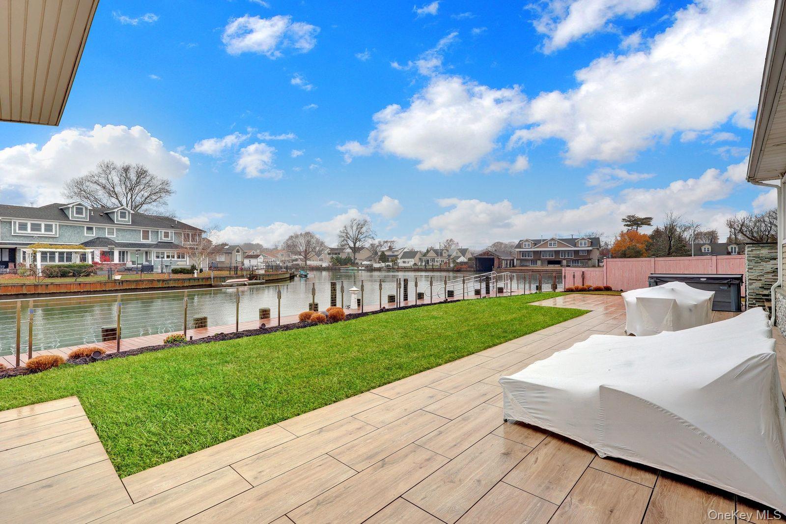 23 Biltmore Boulevard, Massapequa, NY 11758