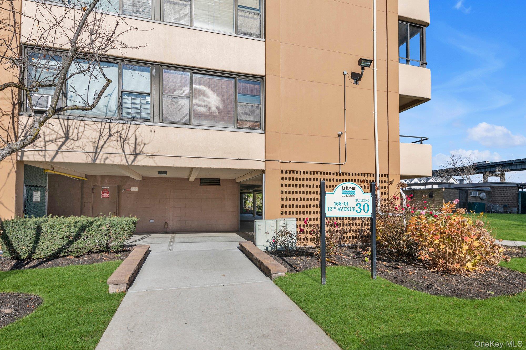 168-01 12 Ave # 7B, Beechhurst, NY 11357