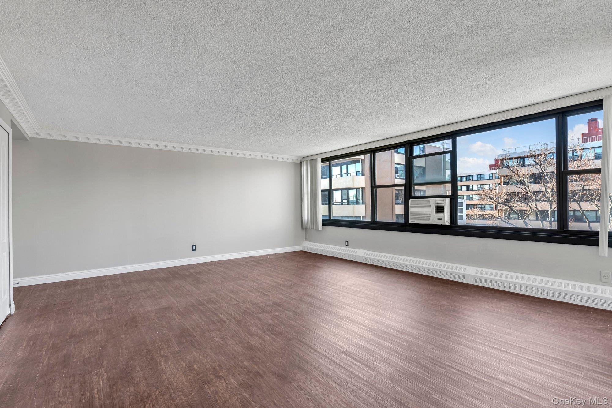 168-01 12 Ave # 7B, Beechhurst, NY 11357