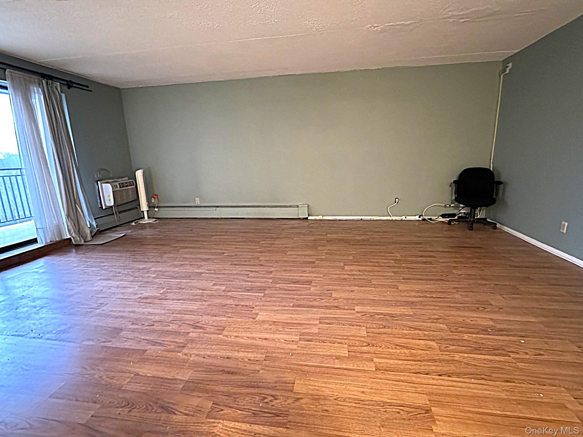 100 Diplomat Drive # 8J, Mount Kisco, NY 10549