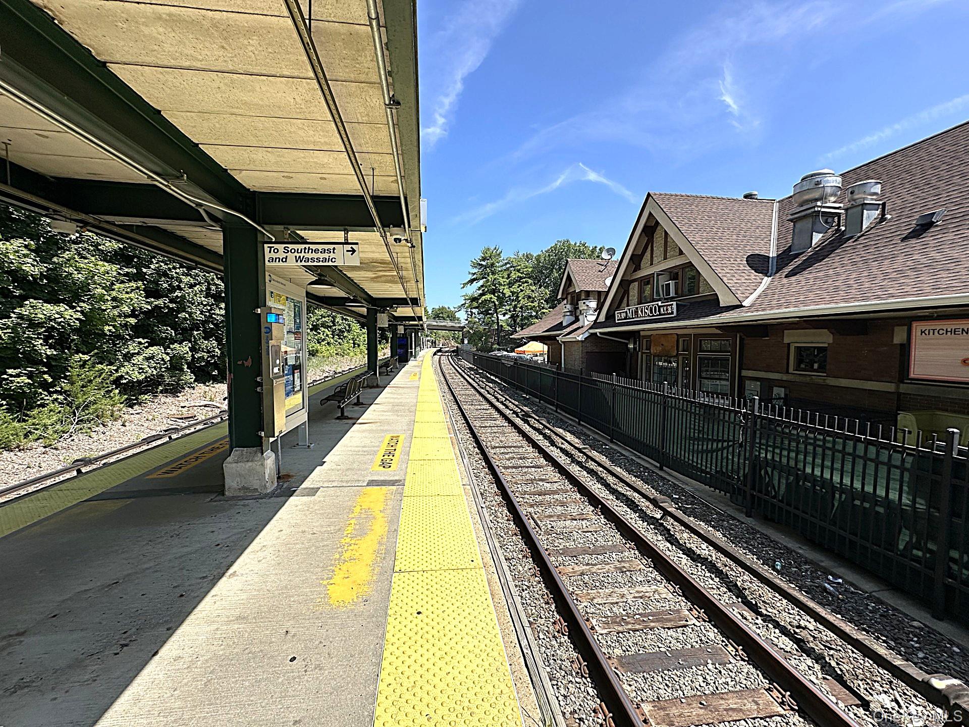 100 Diplomat Drive # 8J, Mount Kisco, NY 10549