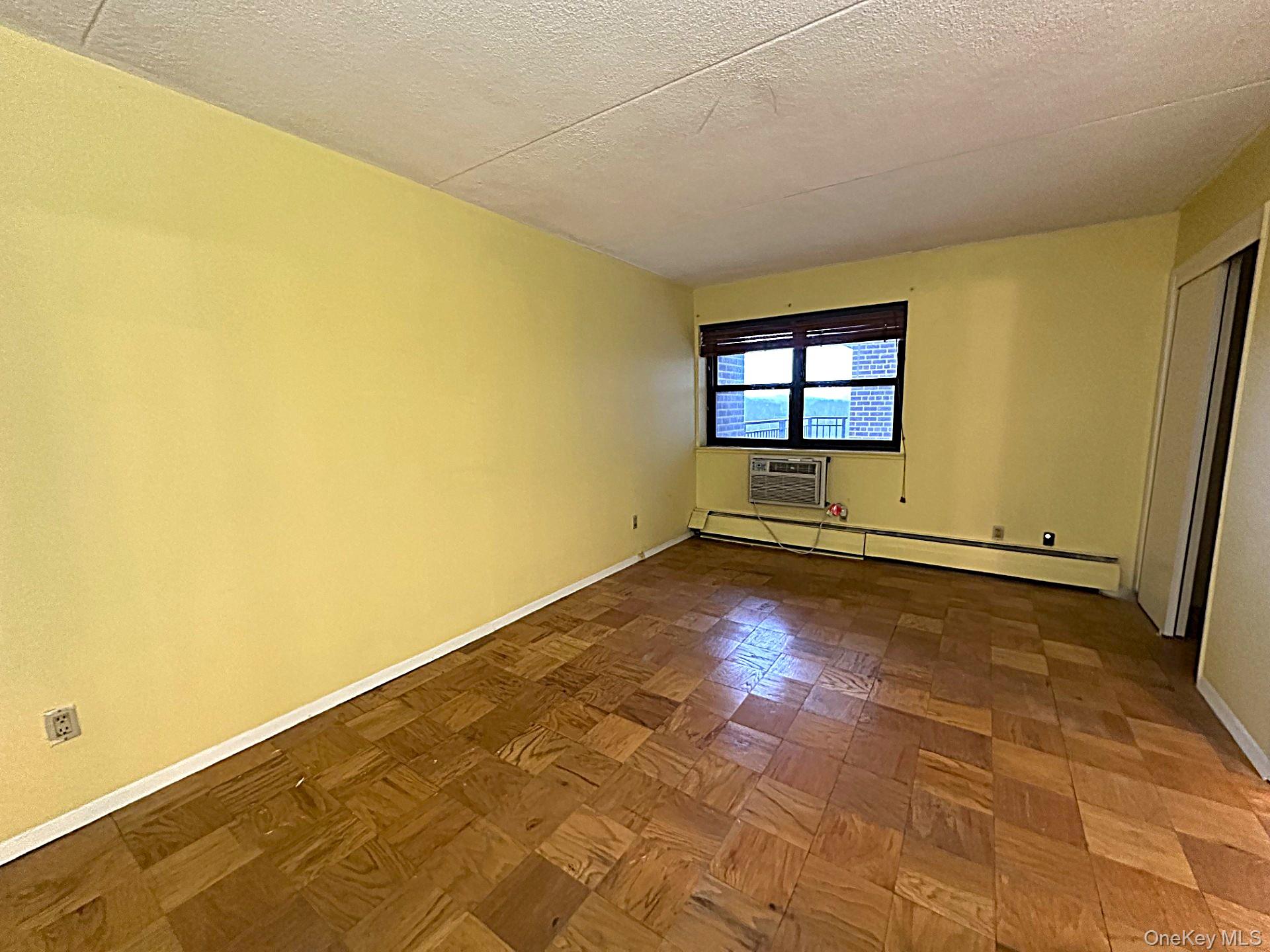 100 Diplomat Drive # 8J, Mount Kisco, NY 10549