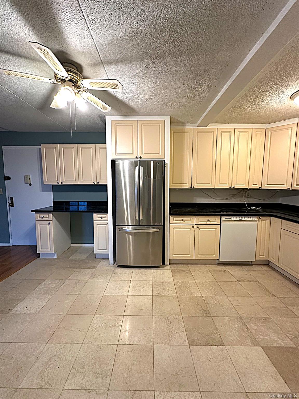 100 Diplomat Drive # 8J, Mount Kisco, NY 10549