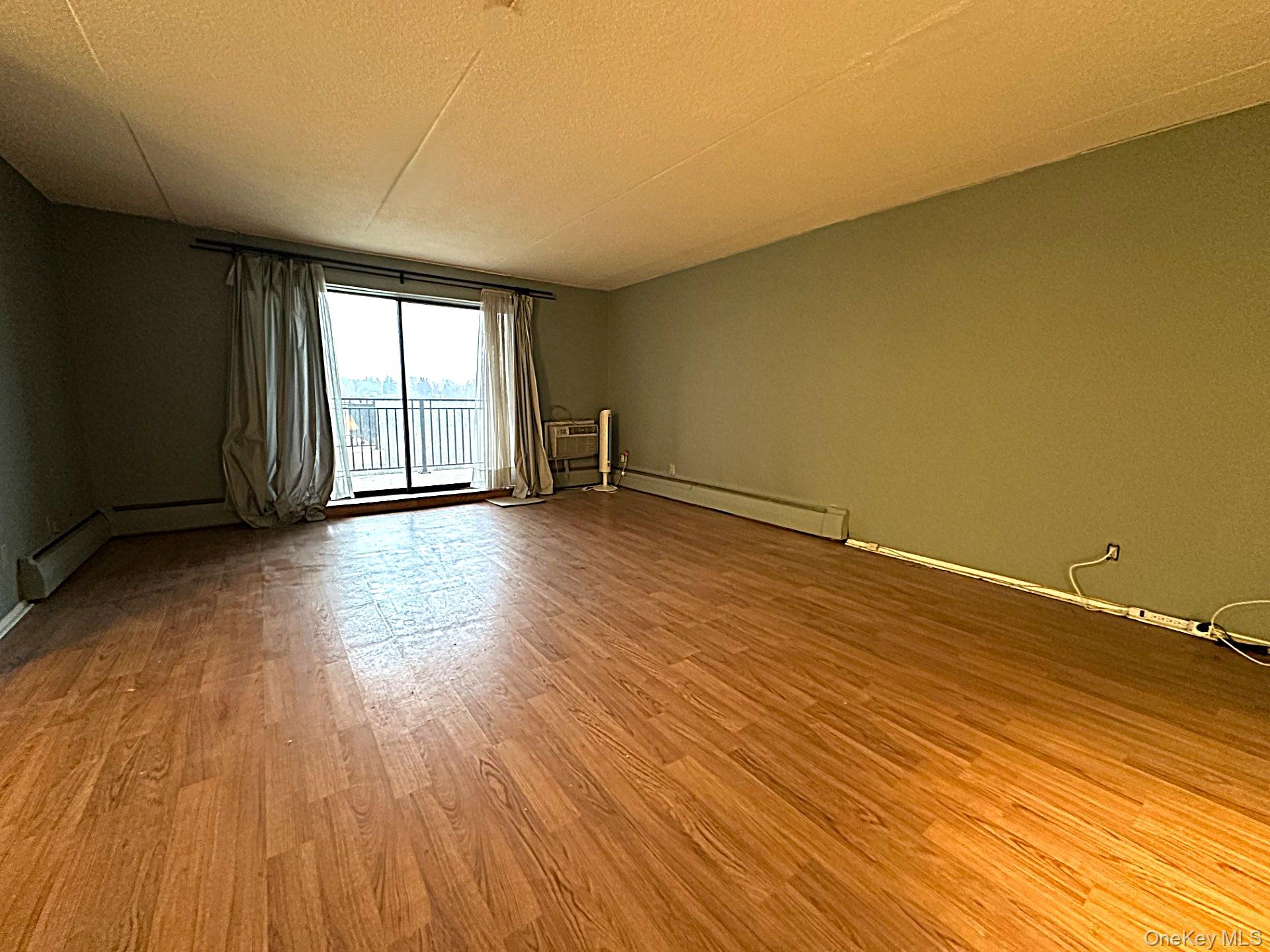 100 Diplomat Drive # 8J, Mount Kisco, NY 10549