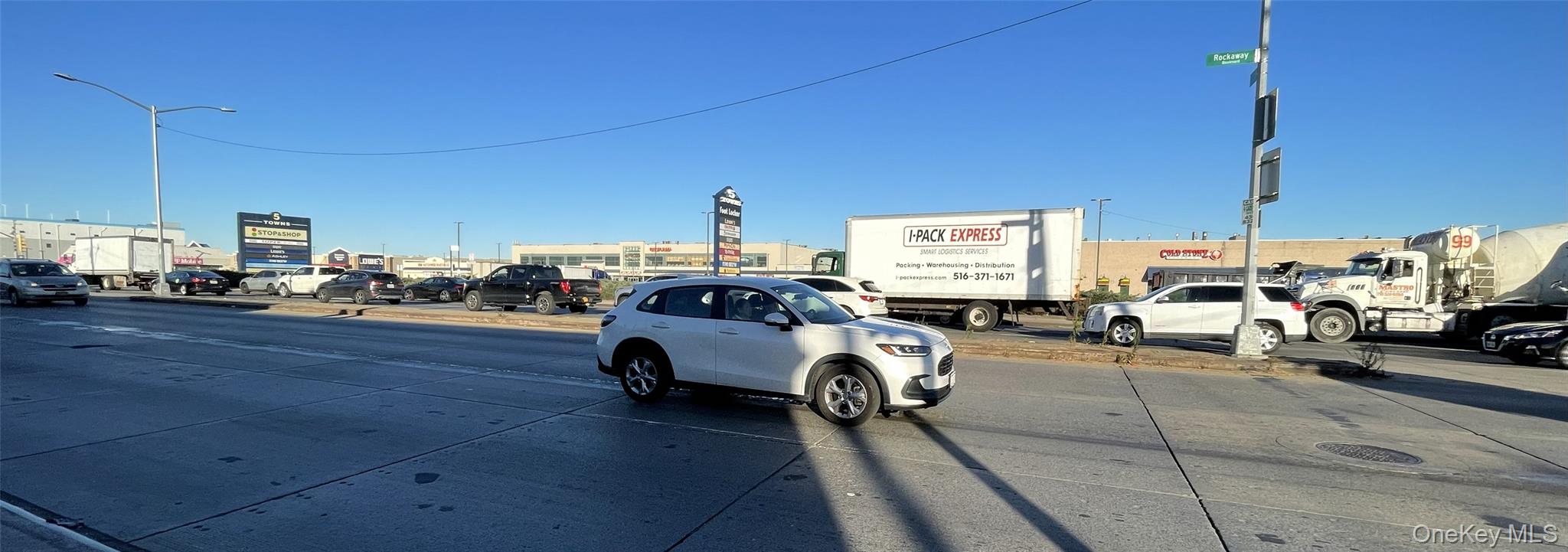 10 3rd Street, Rosedale, NY 11422