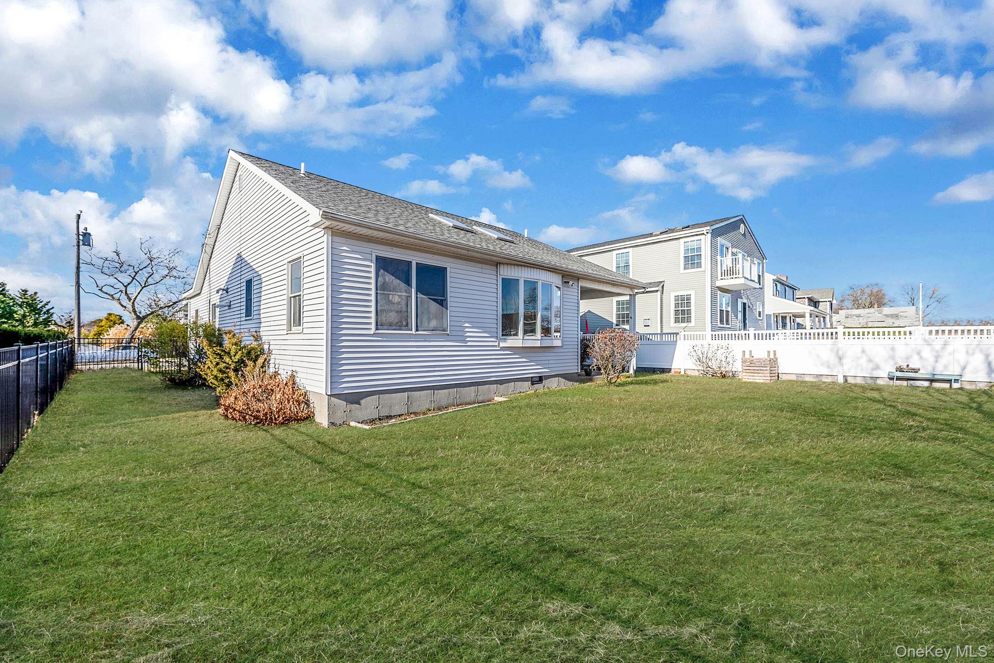 38 Berger Avenue, Amityville, NY 11701