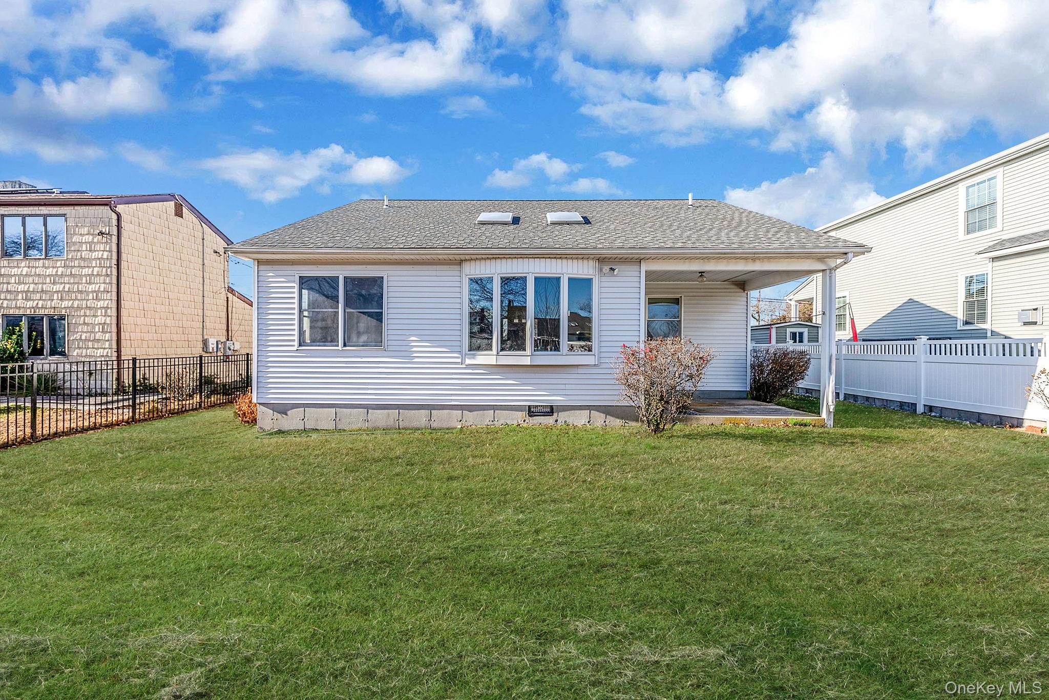 38 Berger Avenue, Amityville, NY 11701