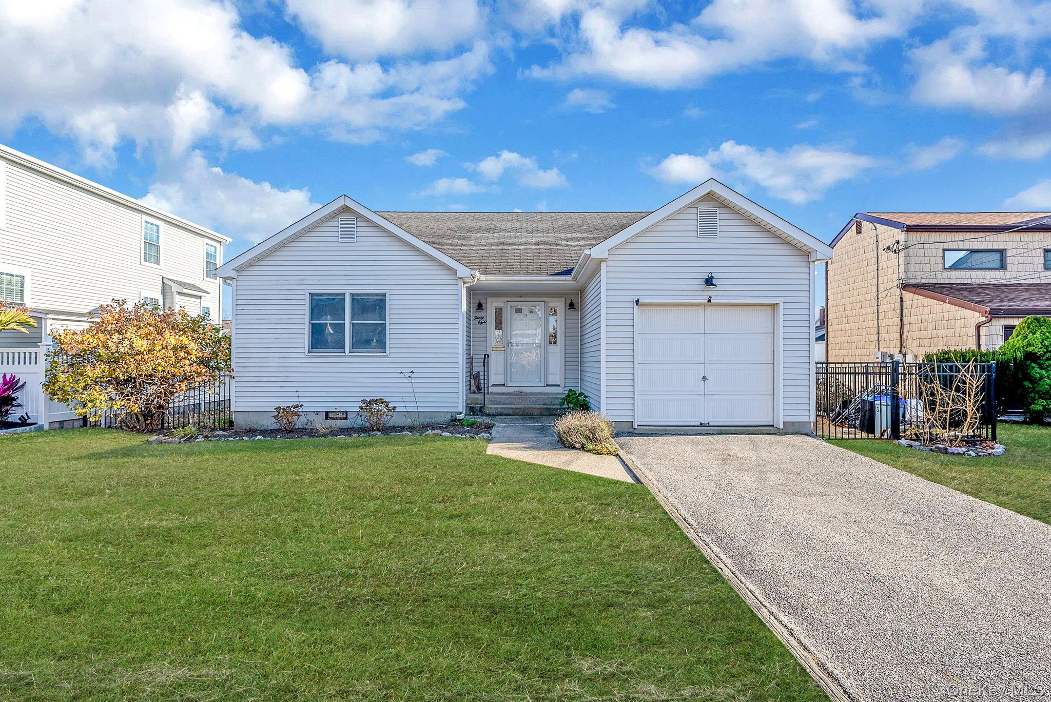 38 Berger Avenue, Amityville, NY 11701