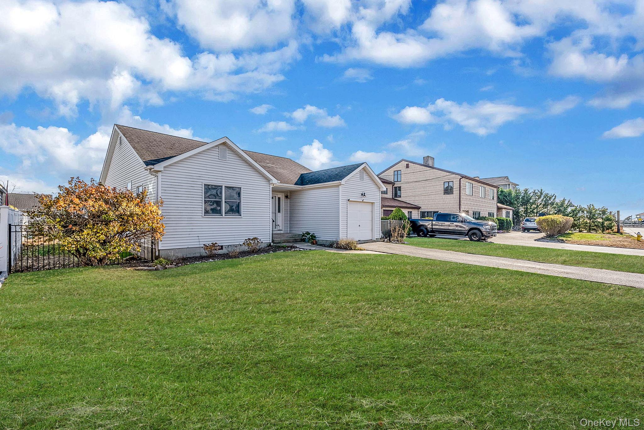 38 Berger Avenue, Amityville, NY 11701