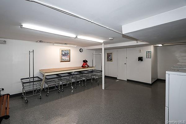 400 Fulton Street # 14C, Farmingdale, NY 11735