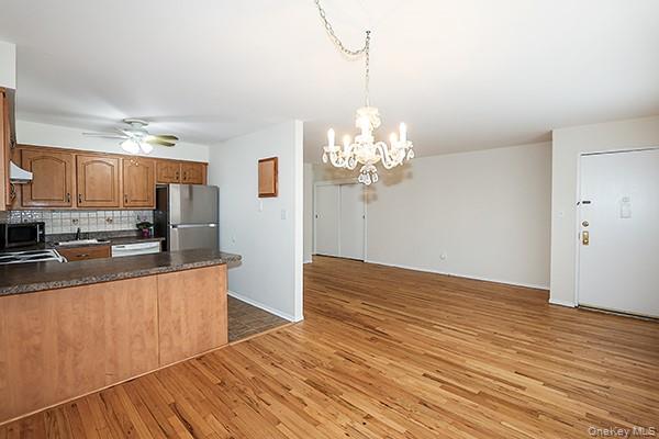 400 Fulton Street # 14C, Farmingdale, NY 11735