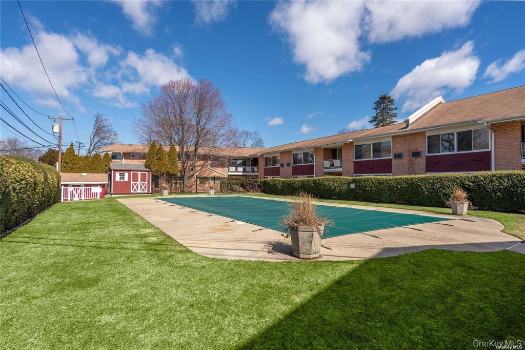 400 Fulton Street # 14C, Farmingdale, NY 11735