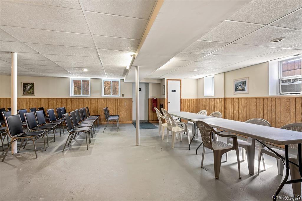 400 Fulton Street # 14C, Farmingdale, NY 11735