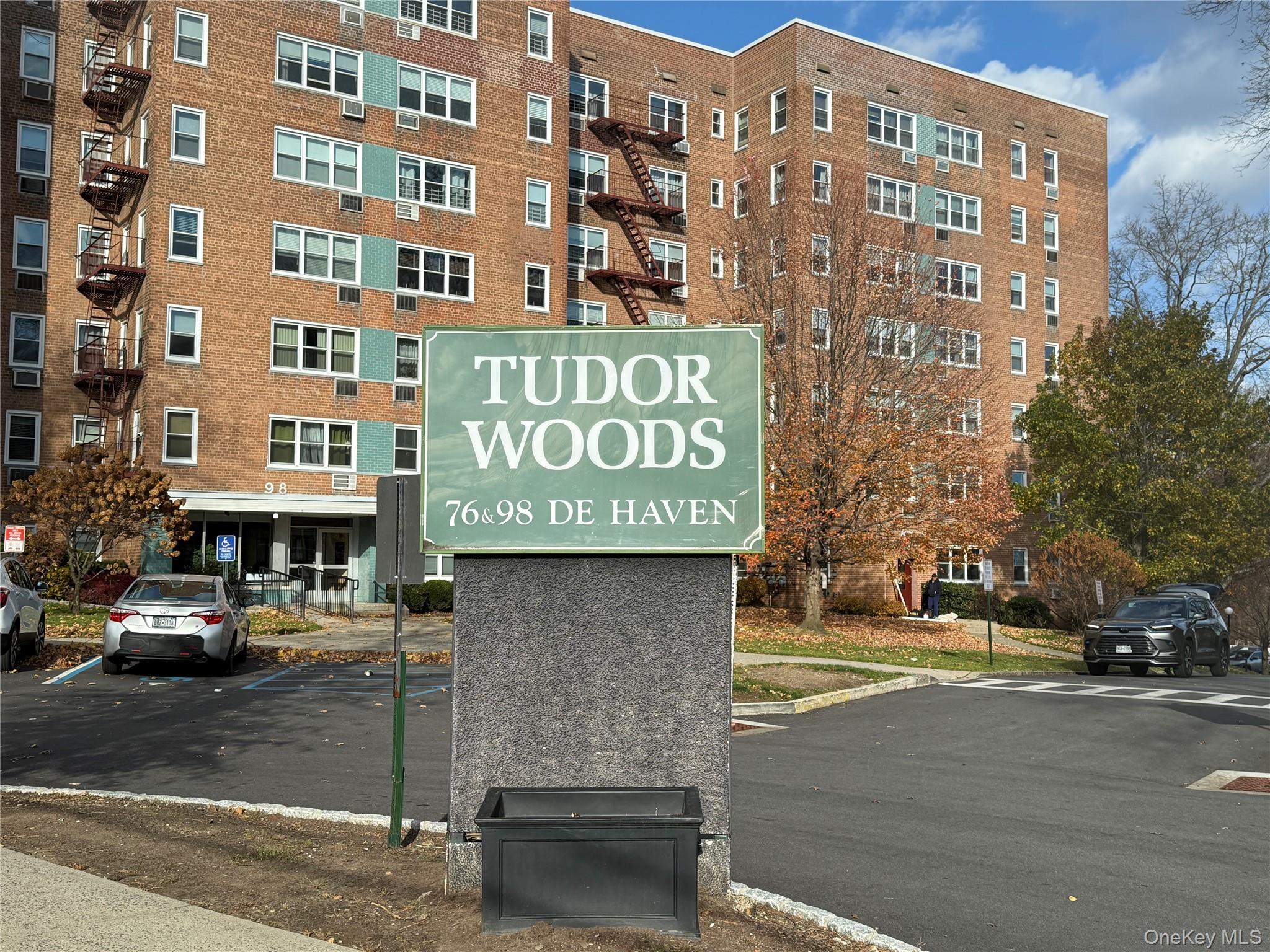 76 DeHaven Drive # 3M, Yonkers, NY 10703