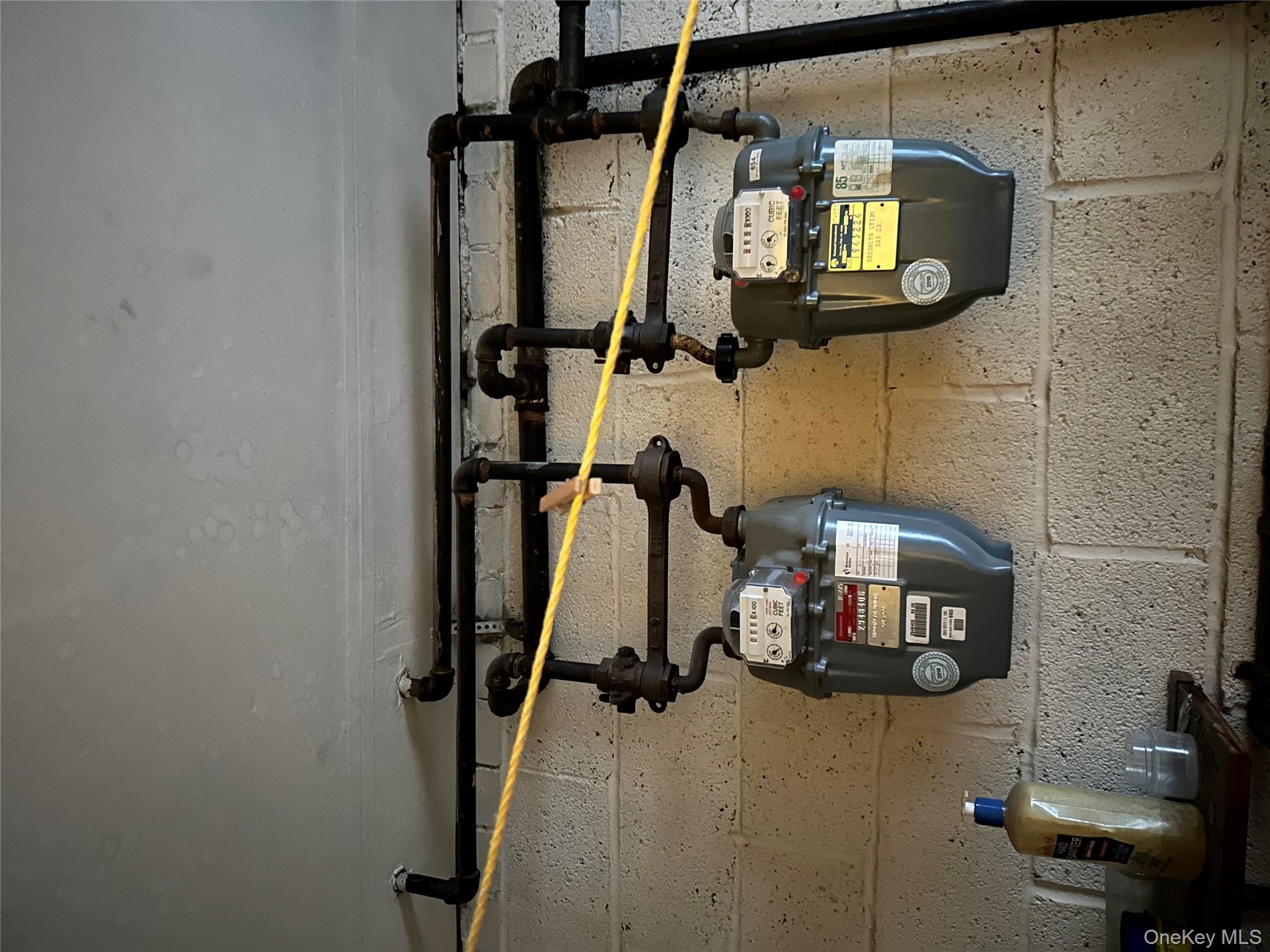 40 Autumn Avenue, Brooklyn, NY 11208