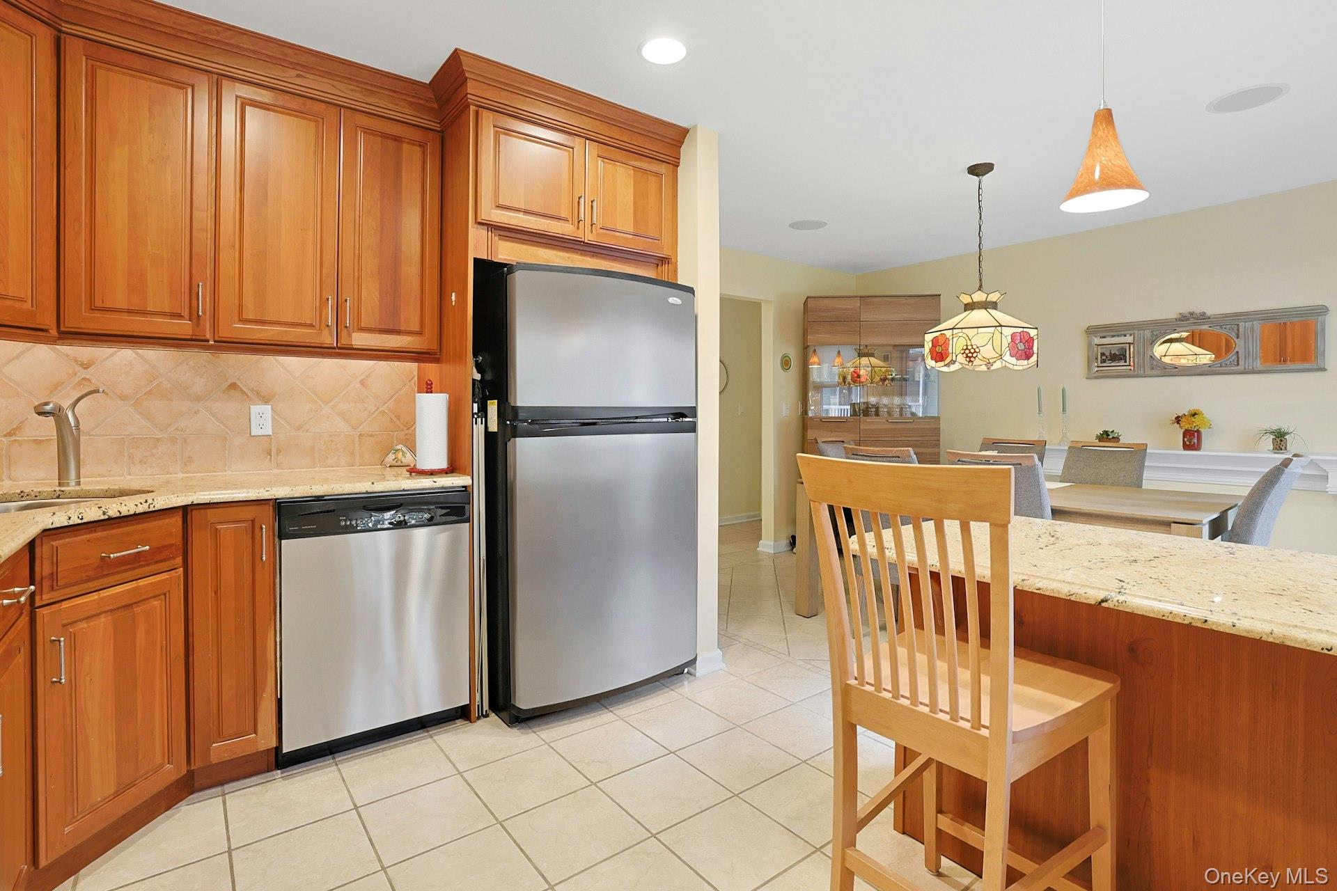 9 Somerset Drive # 11F, Suffern, NY 10901