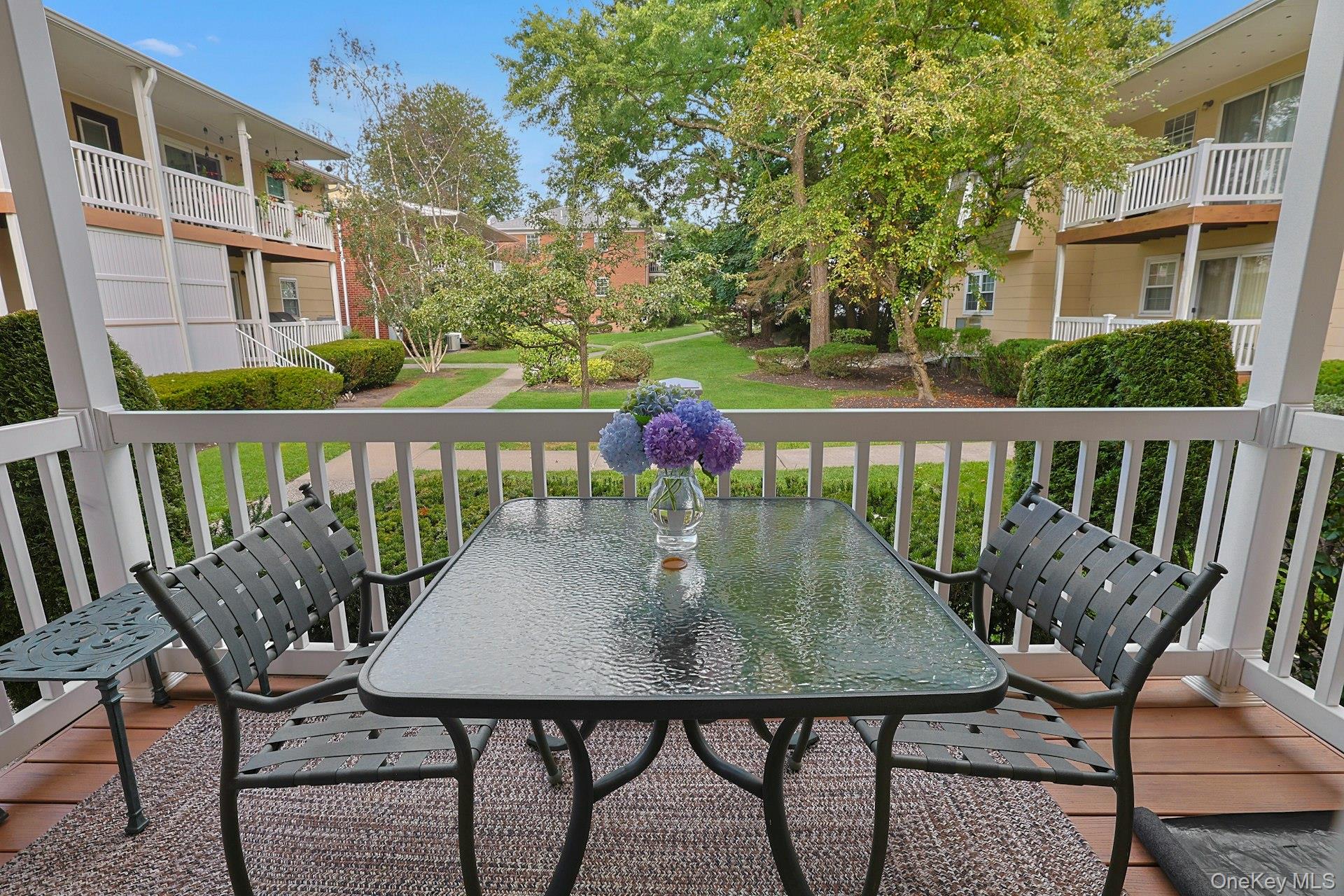 9 Somerset Drive # 11F, Suffern, NY 10901