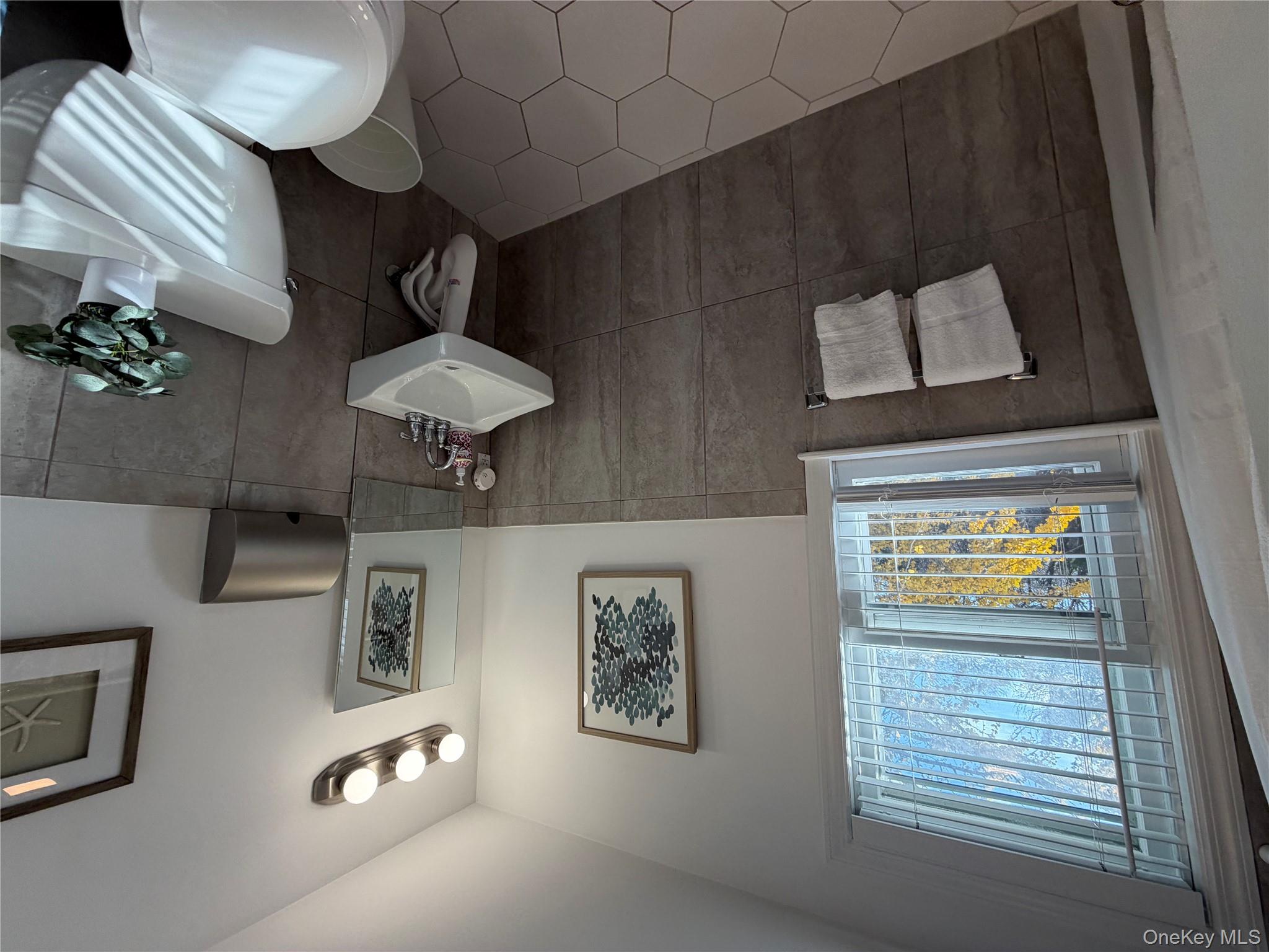 380 Ed's Road, Southold, NY 11971