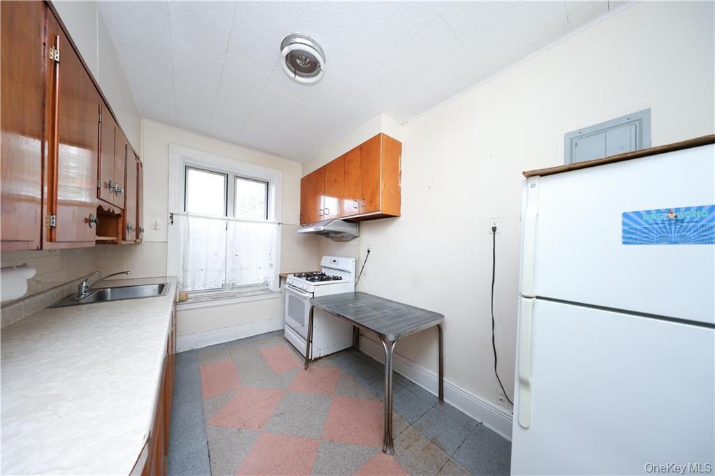 2176 E 13th Street, Brooklyn, NY 11229