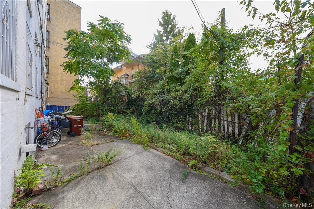 2176 E 13th Street, Brooklyn, NY 11229