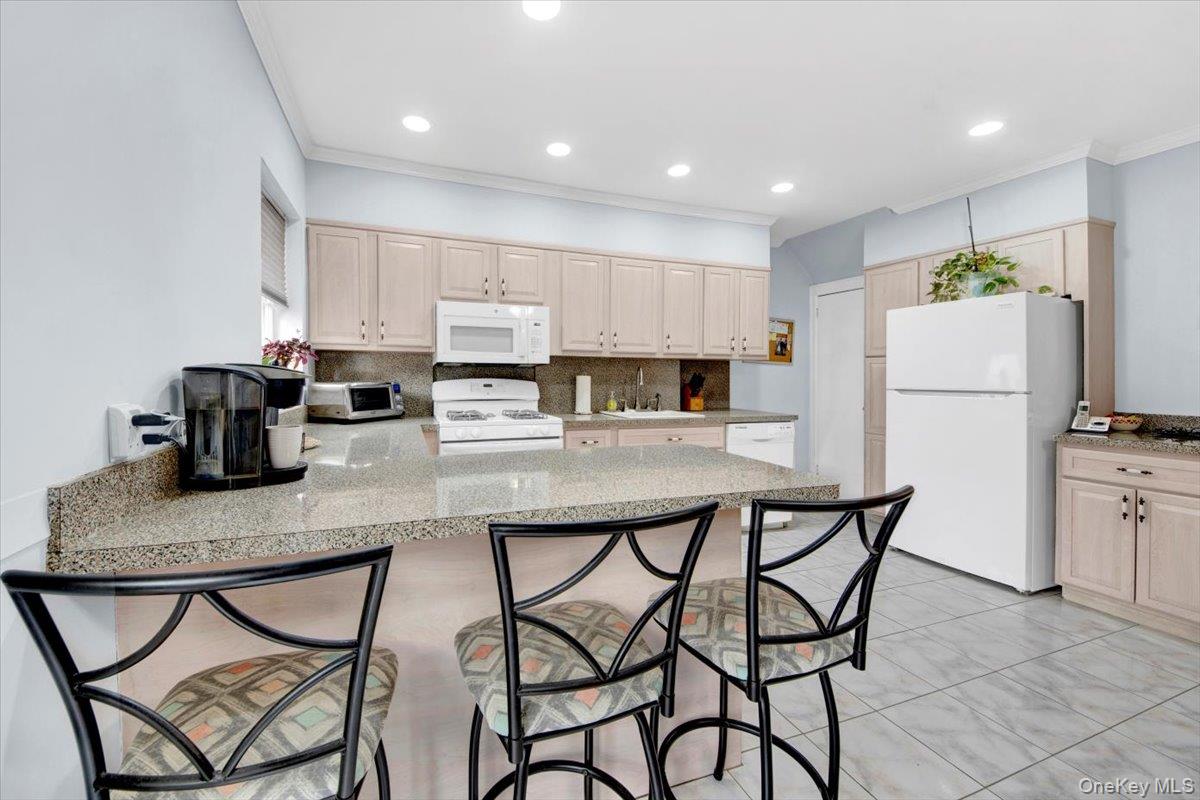 2529 Westervelt Avenue, Bronx, NY 10469