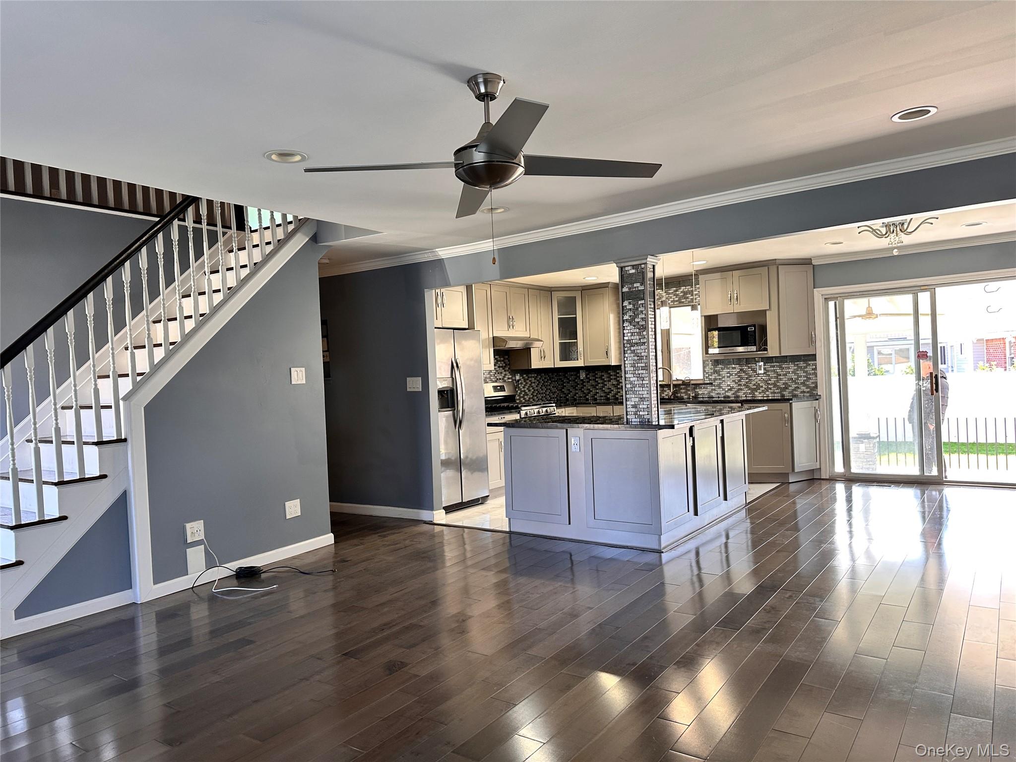 316 S Oyster Bay Road, Syosset, NY 11791