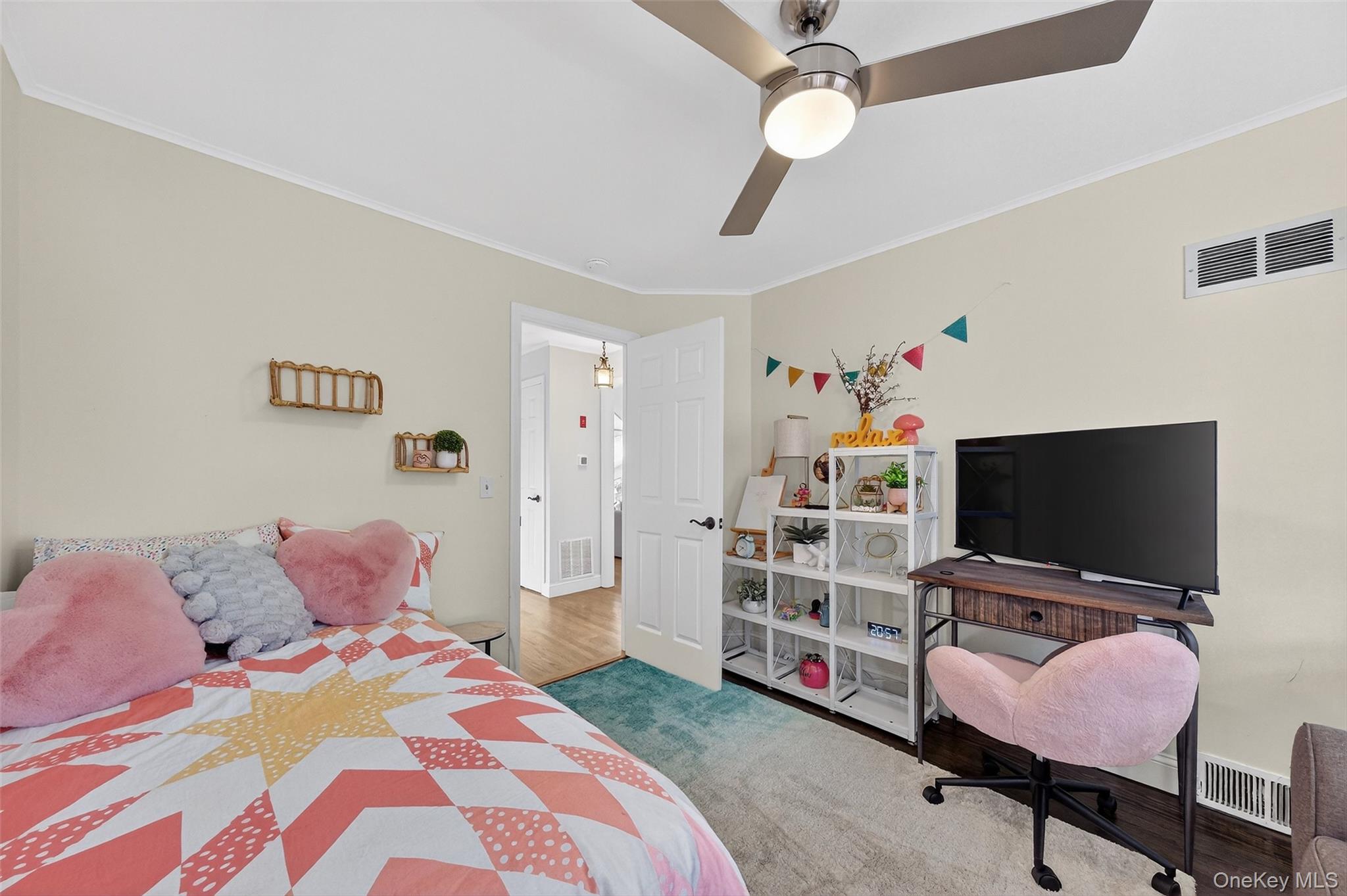 550 Beach Road, Mahopac, NY 10541