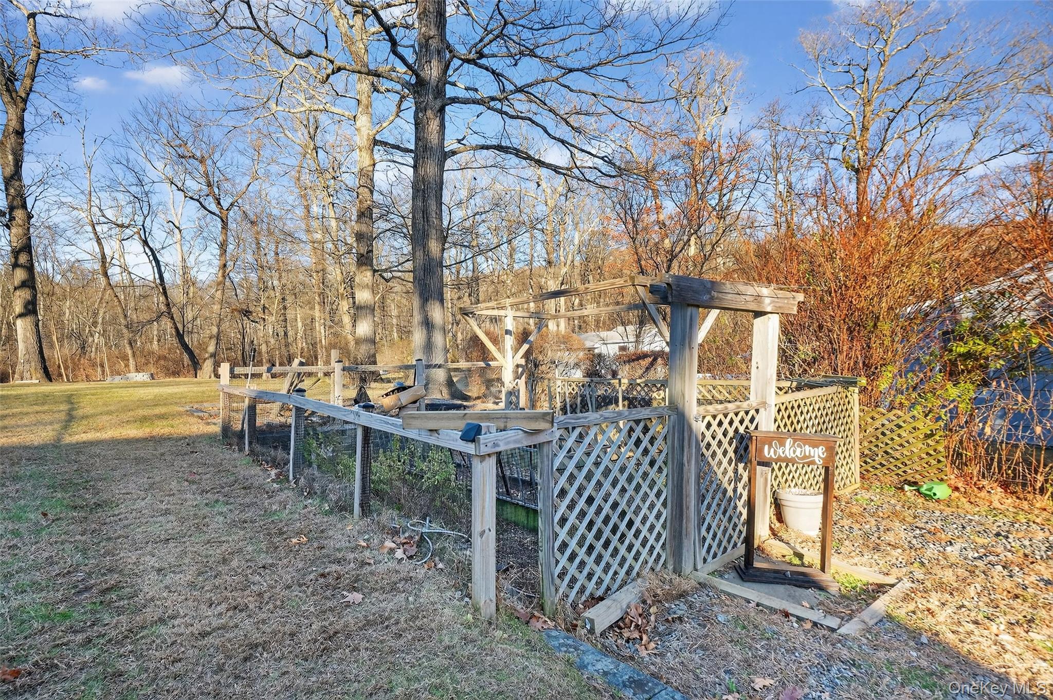 550 Beach Road, Mahopac, NY 10541