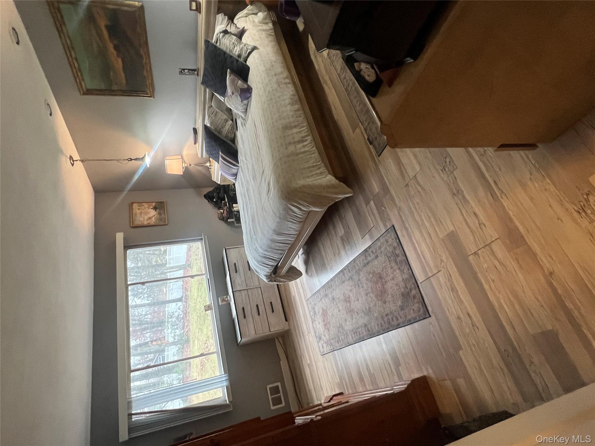 8 Windmill Lane, New City, NY 10956