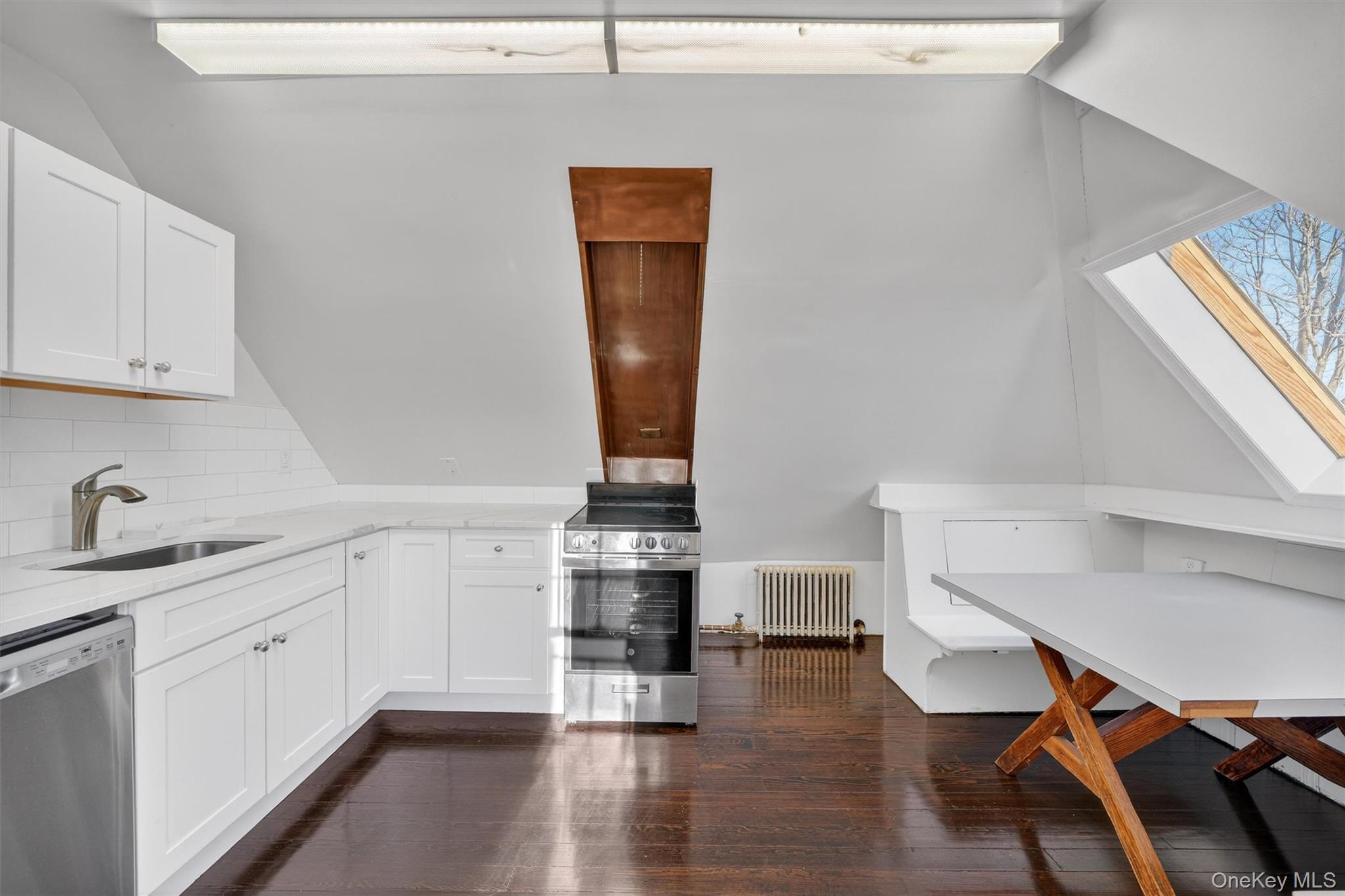 9 Ridgeview Avenue, White Plains, NY 10606