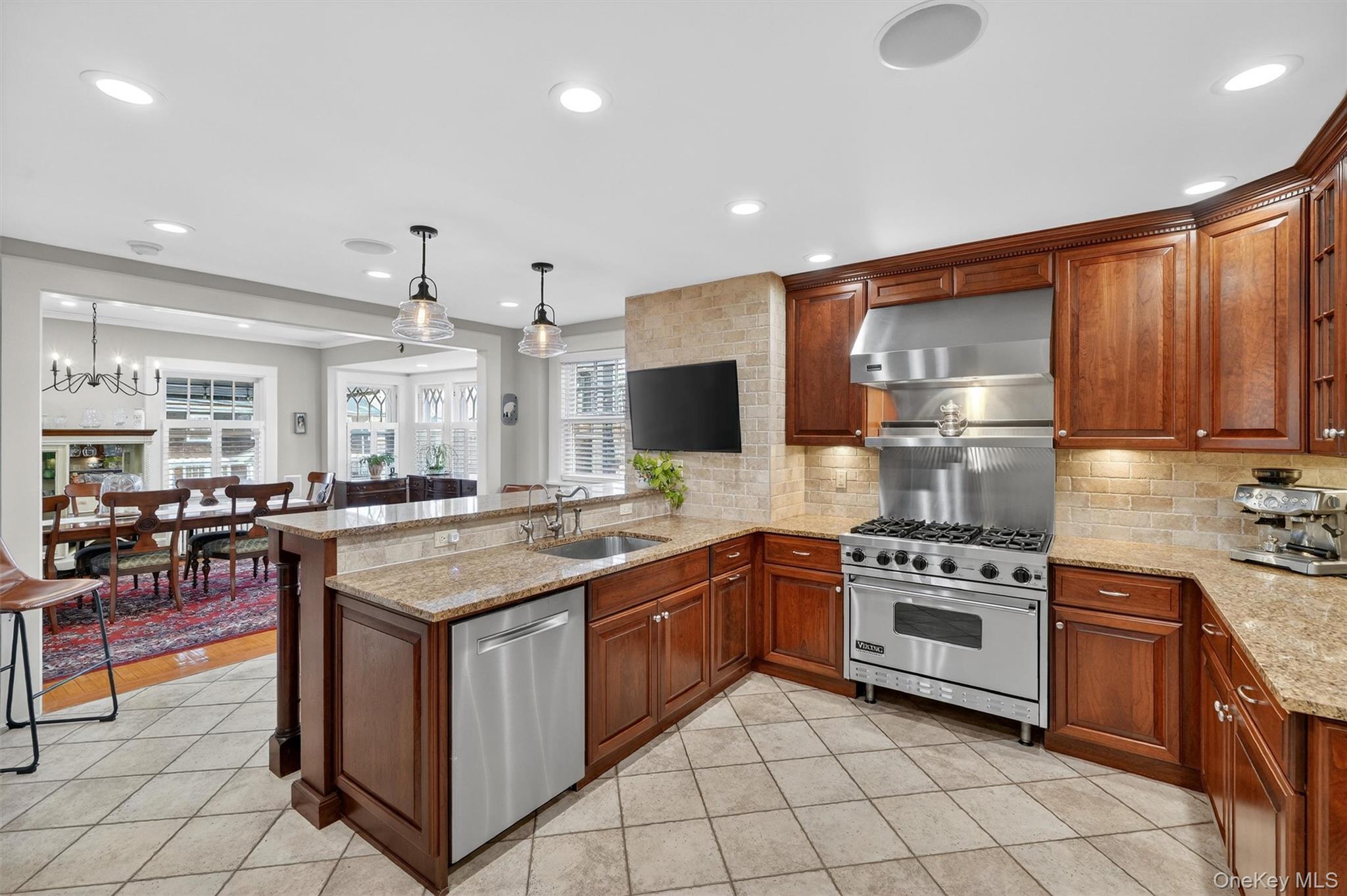 9 Ridgeview Avenue, White Plains, NY 10606