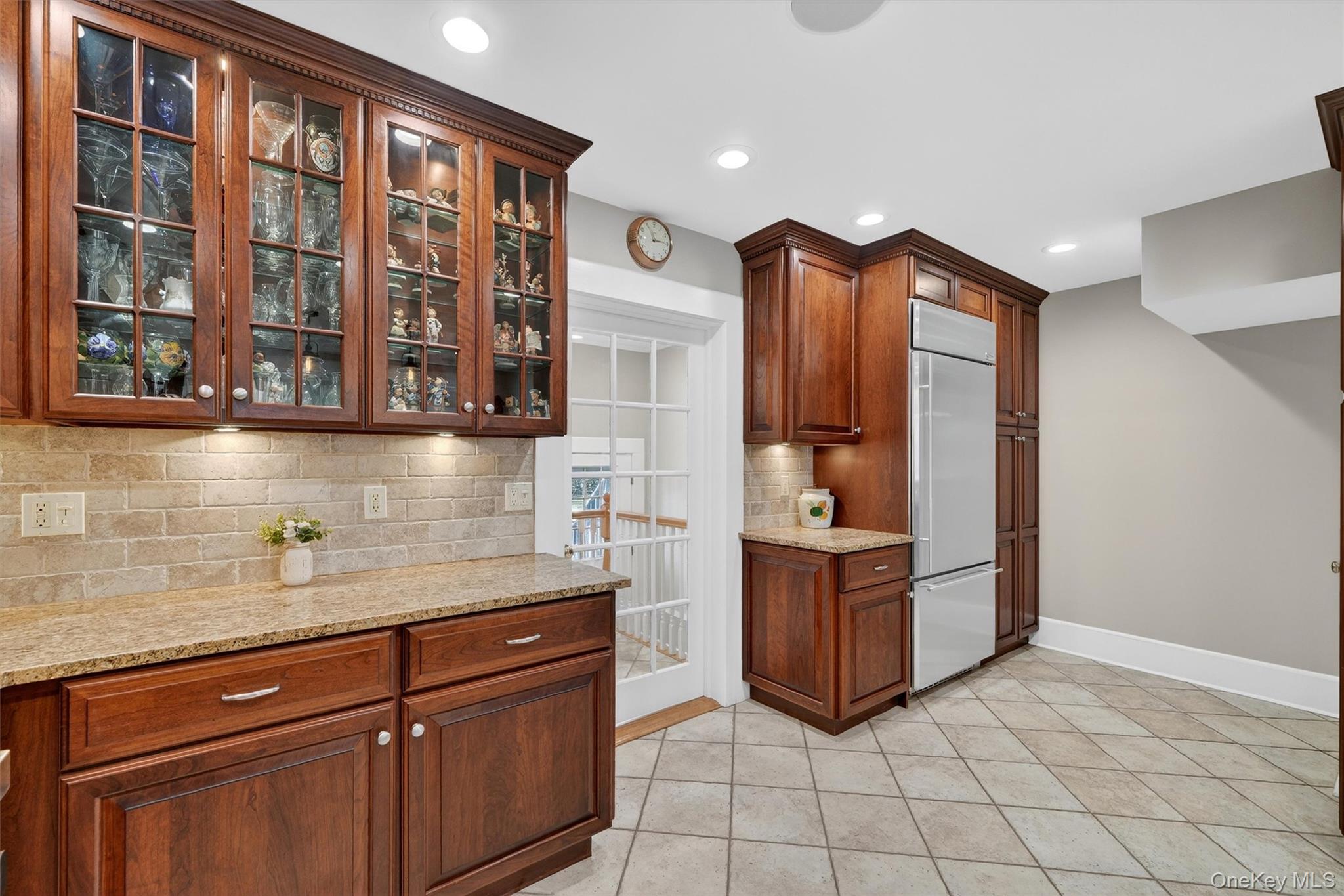 9 Ridgeview Avenue, White Plains, NY 10606