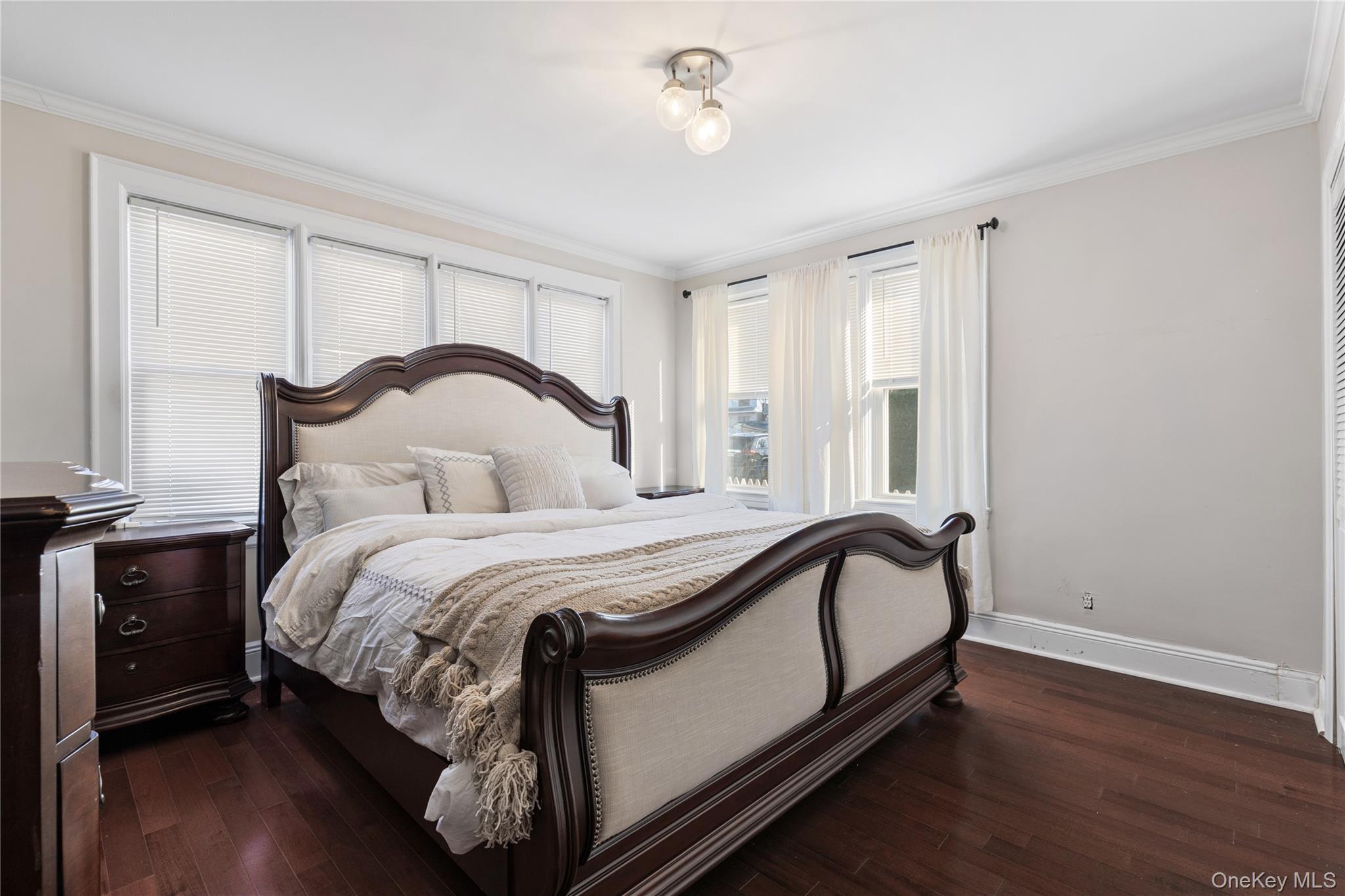 40 Oak Street, Harrison, NY 10528