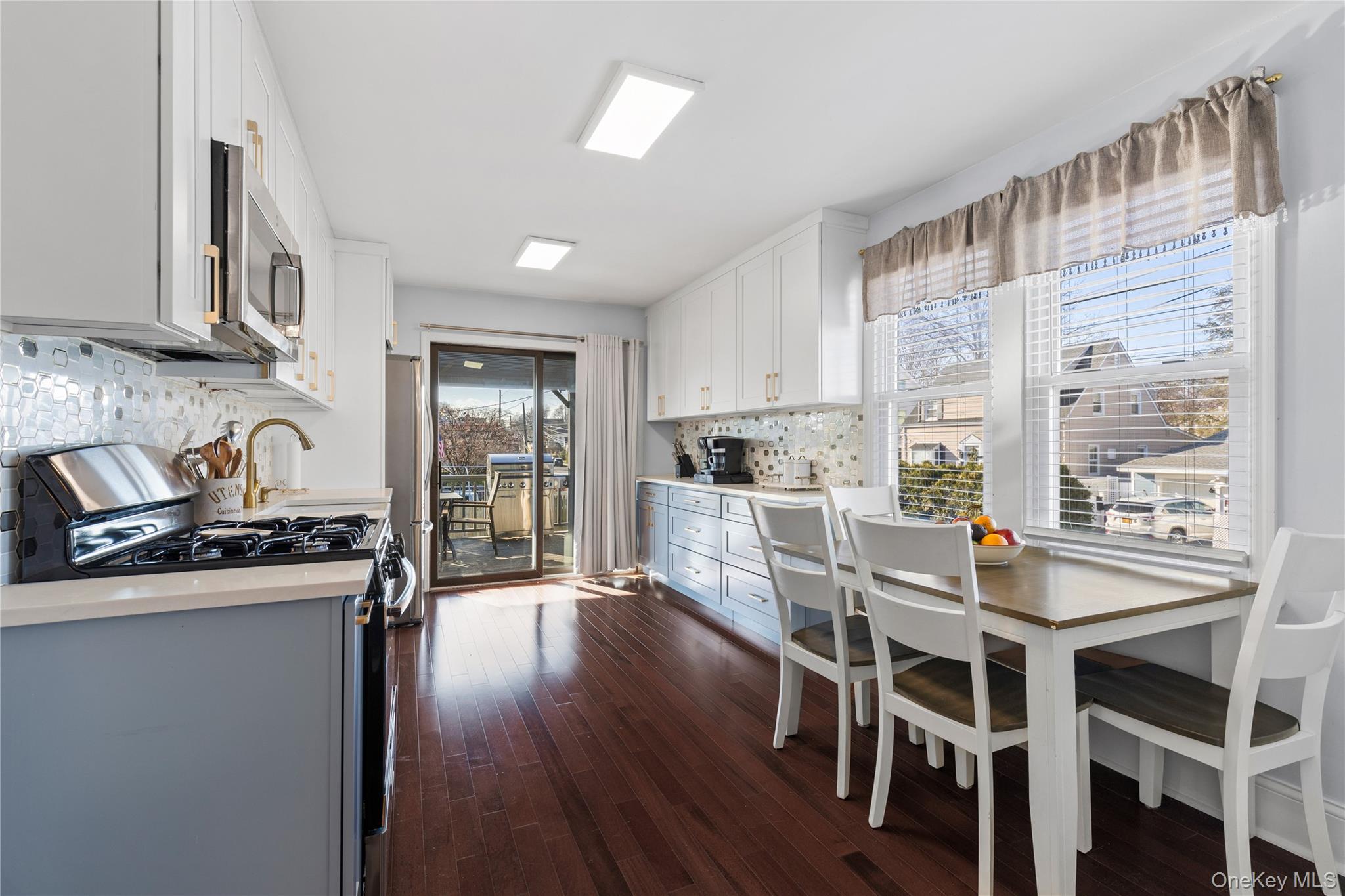 40 Oak Street, Harrison, NY 10528