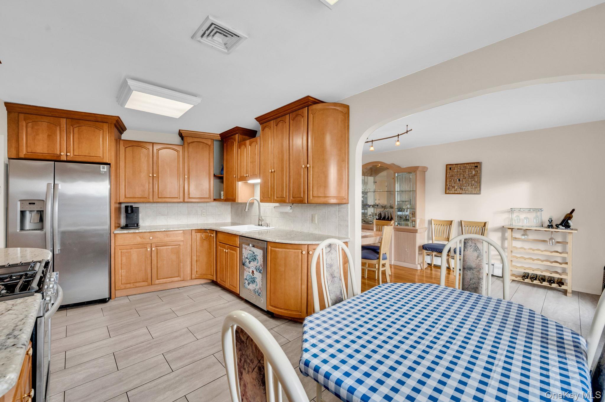 266 Bayview Avenue, Massapequa, NY 11758