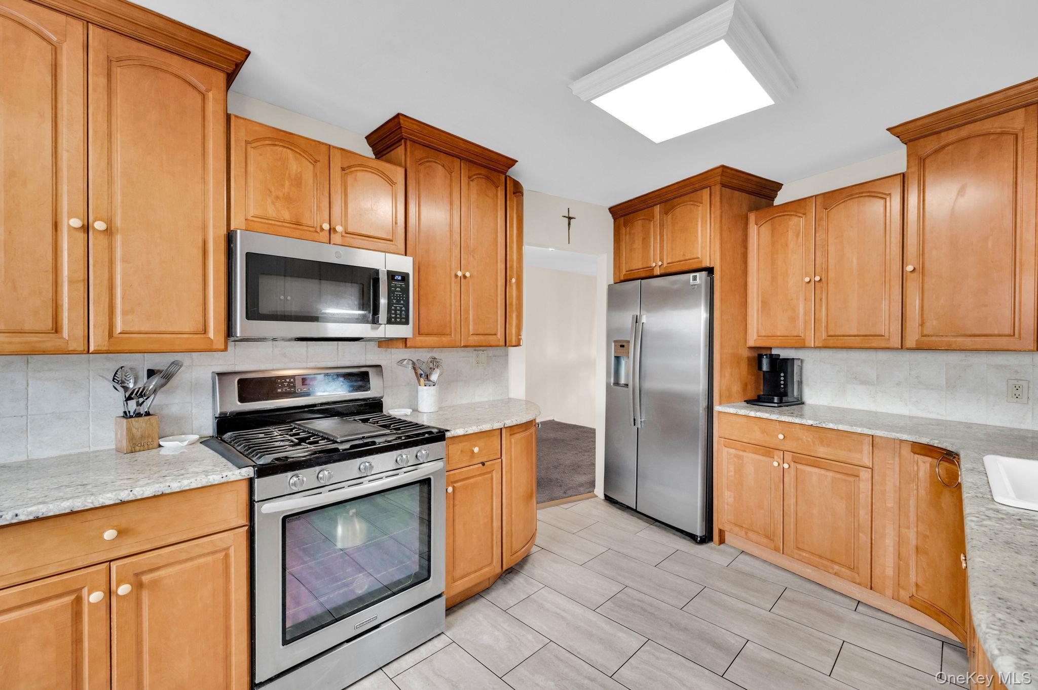 266 Bayview Avenue, Massapequa, NY 11758