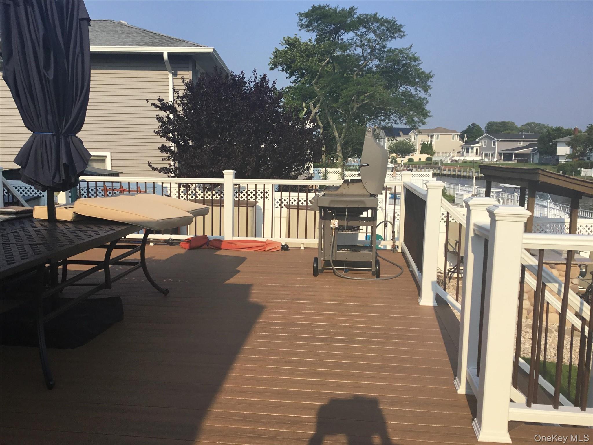 266 Bayview Avenue, Massapequa, NY 11758