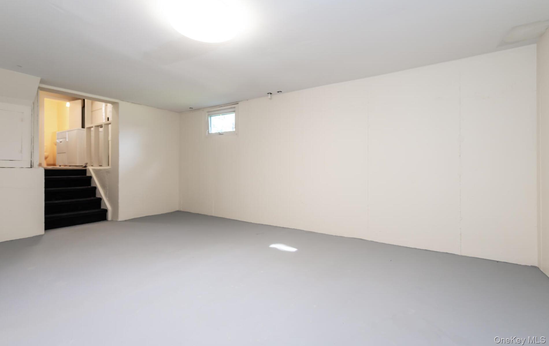 53 East Drive, Garden City, NY 11530