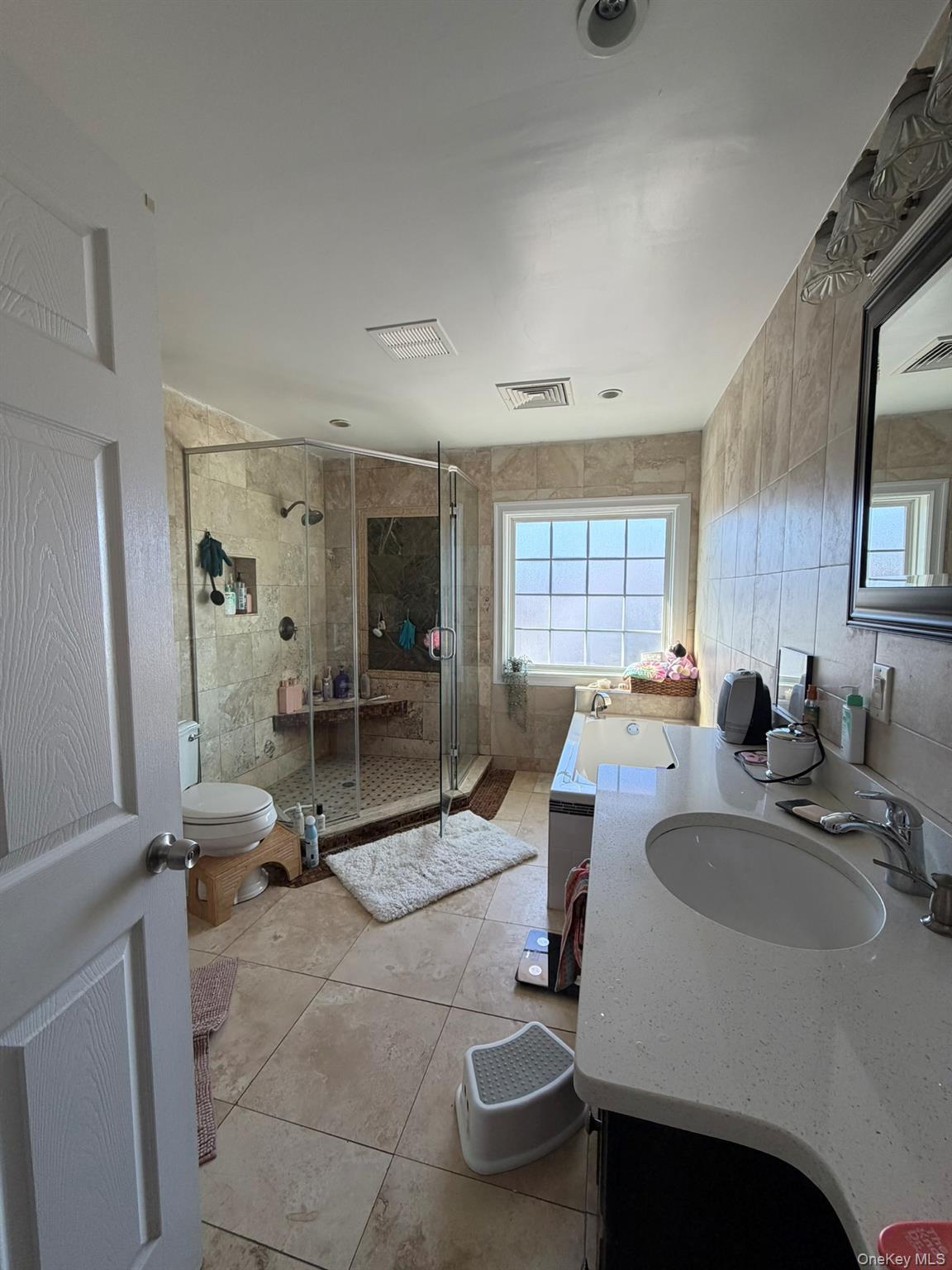 23 Arizona Avenue, Syosset, NY 11791