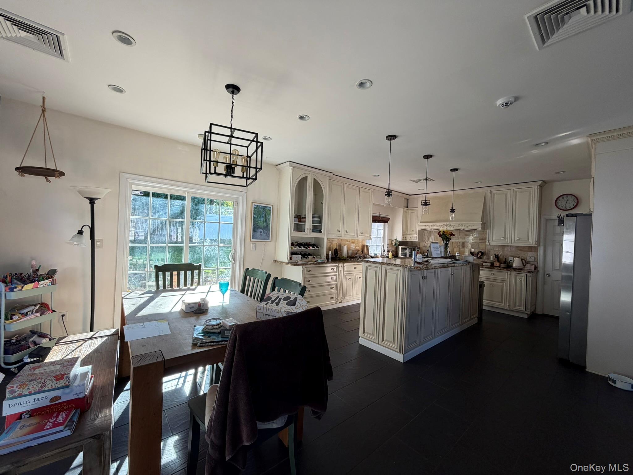 23 Arizona Avenue, Syosset, NY 11791