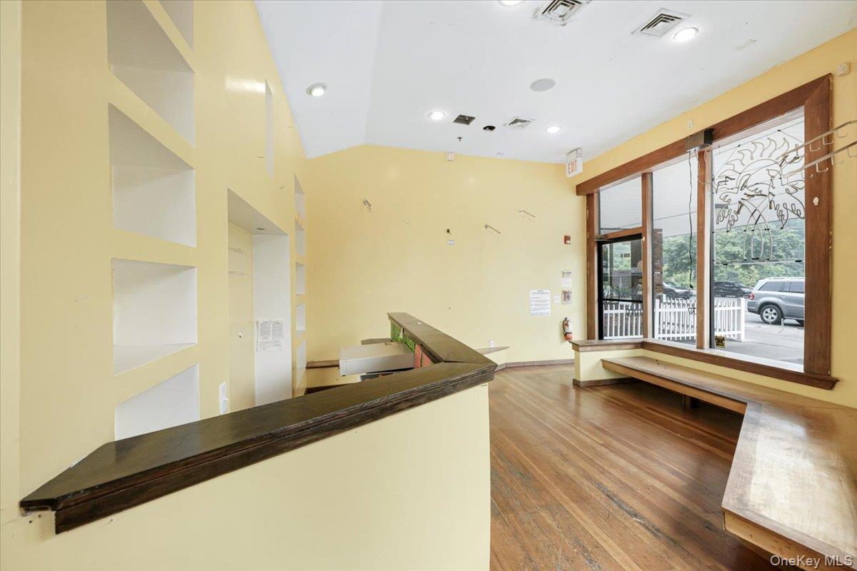 482 Kings Highway, Valley Cottage, NY 10989